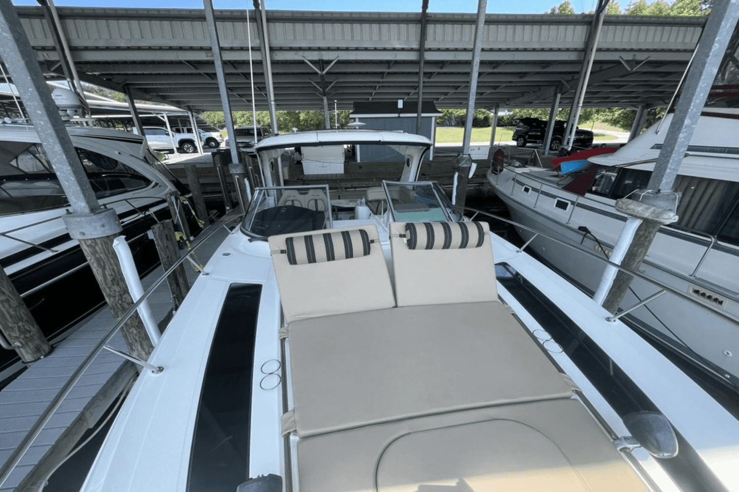 2016 Sea Ray 350 SUNDANCER Image Thumbnail #27