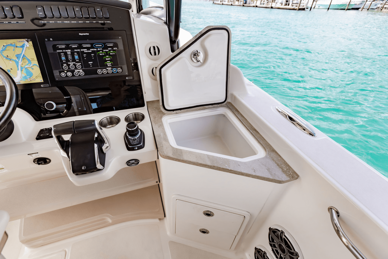 2022 Boston Whaler 350 REALM Image Thumbnail #45