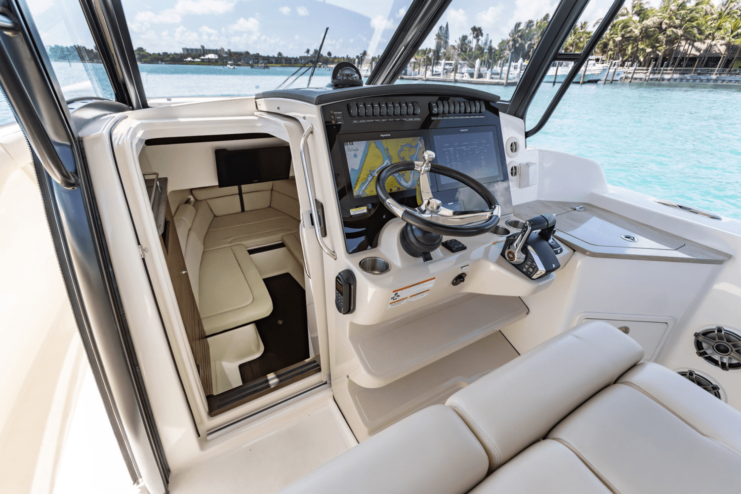 2022 Boston Whaler 350 REALM Image Thumbnail #60