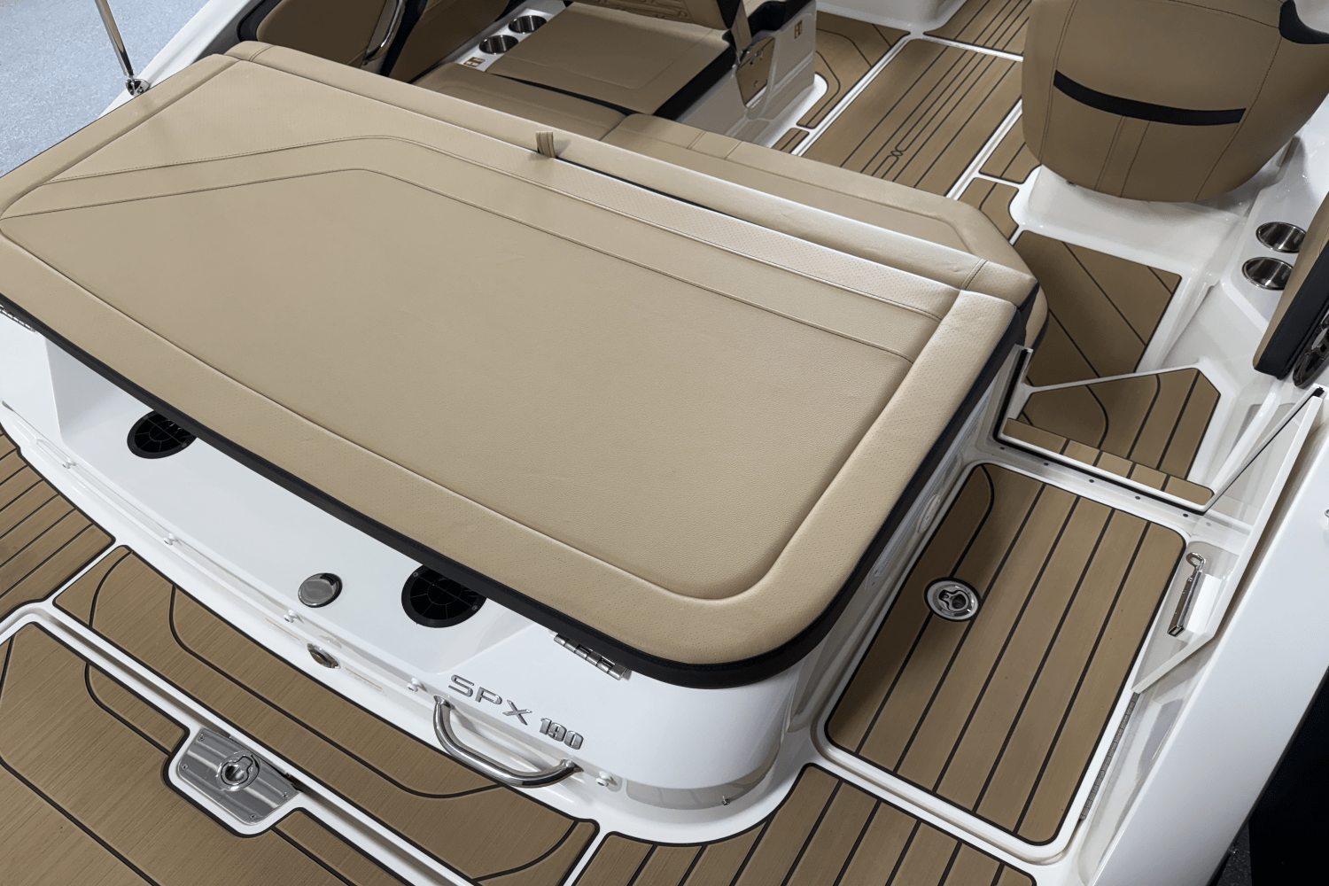2025 Sea Ray SPX 190 Image Thumbnail #8