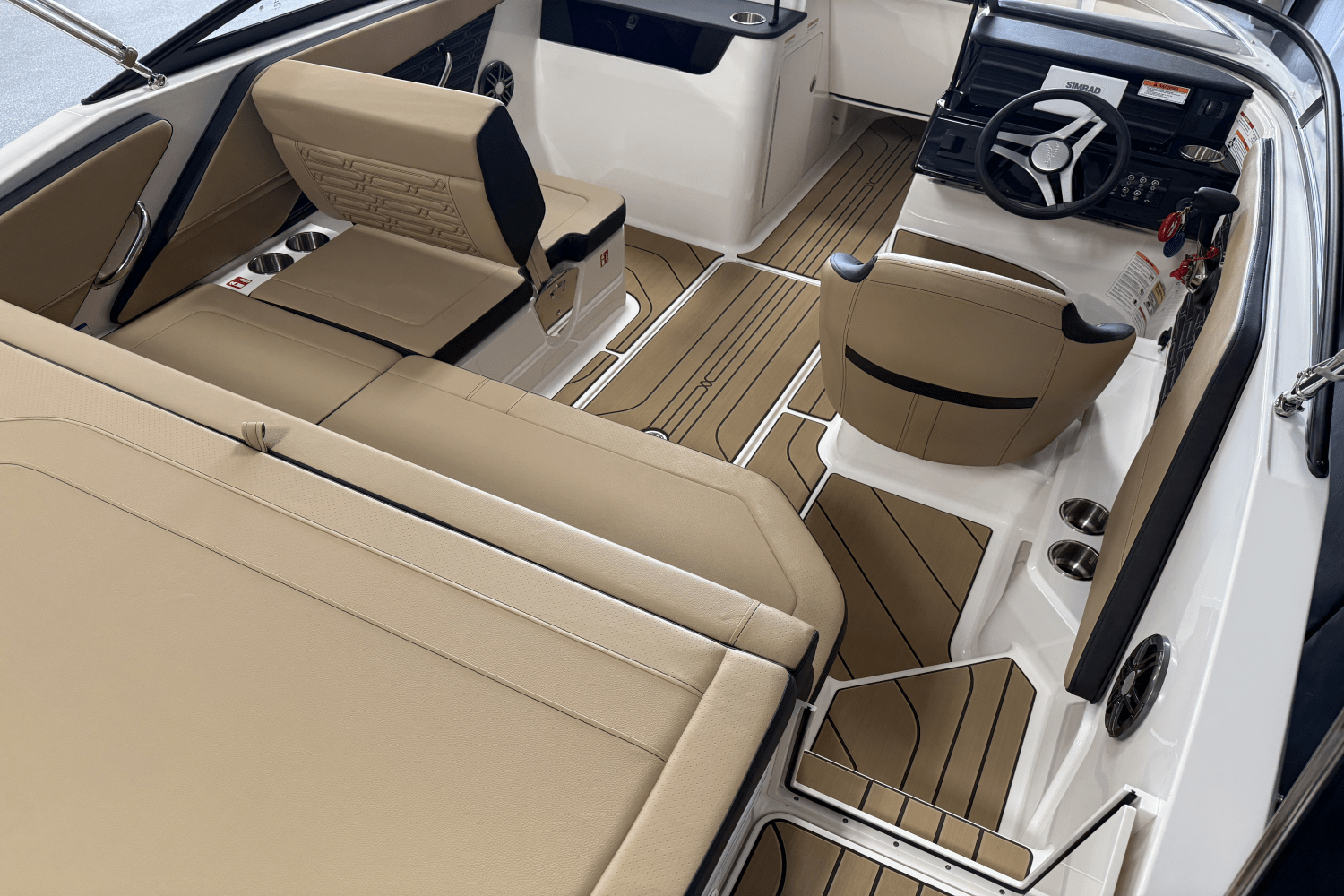 2025 Sea Ray SPX 190 Image Thumbnail #10