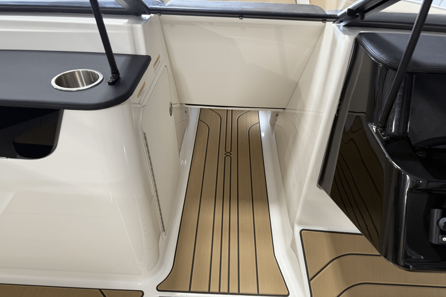 2025 Sea Ray SPX 190 Image Thumbnail #40