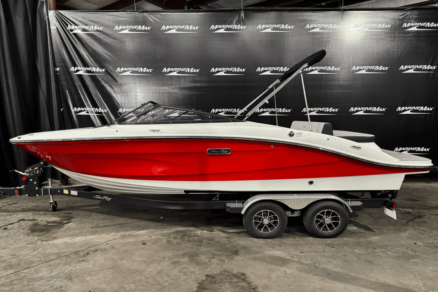 2025 Sea Ray SPX 210 Image Thumbnail #4