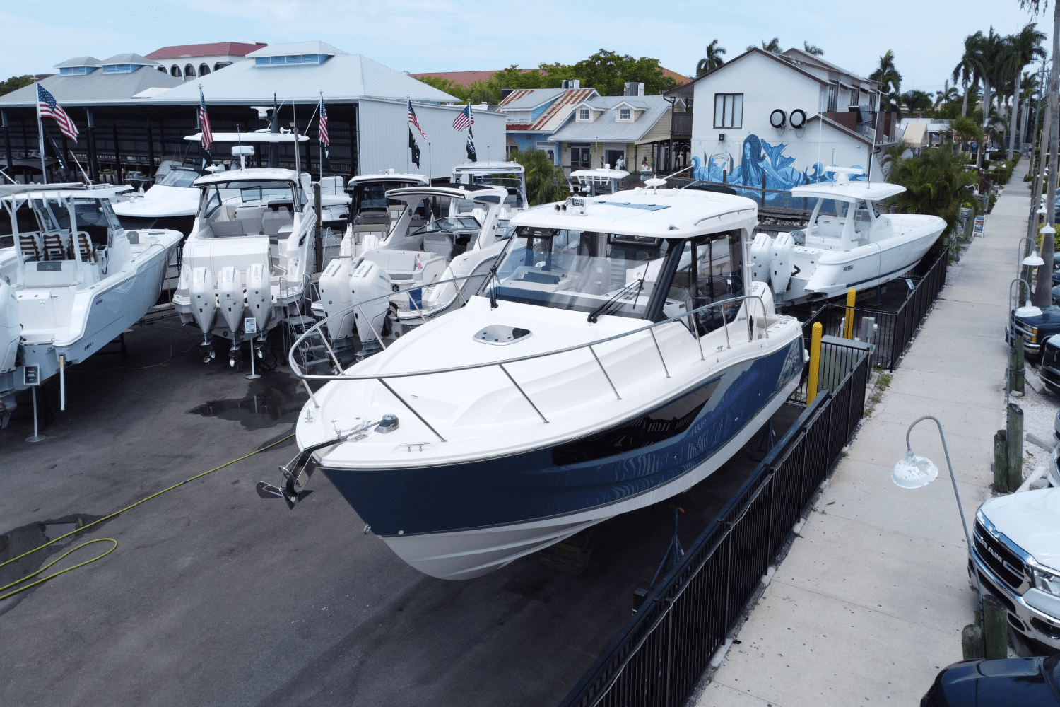2025 Boston Whaler 365 Conquest Image Thumbnail #8