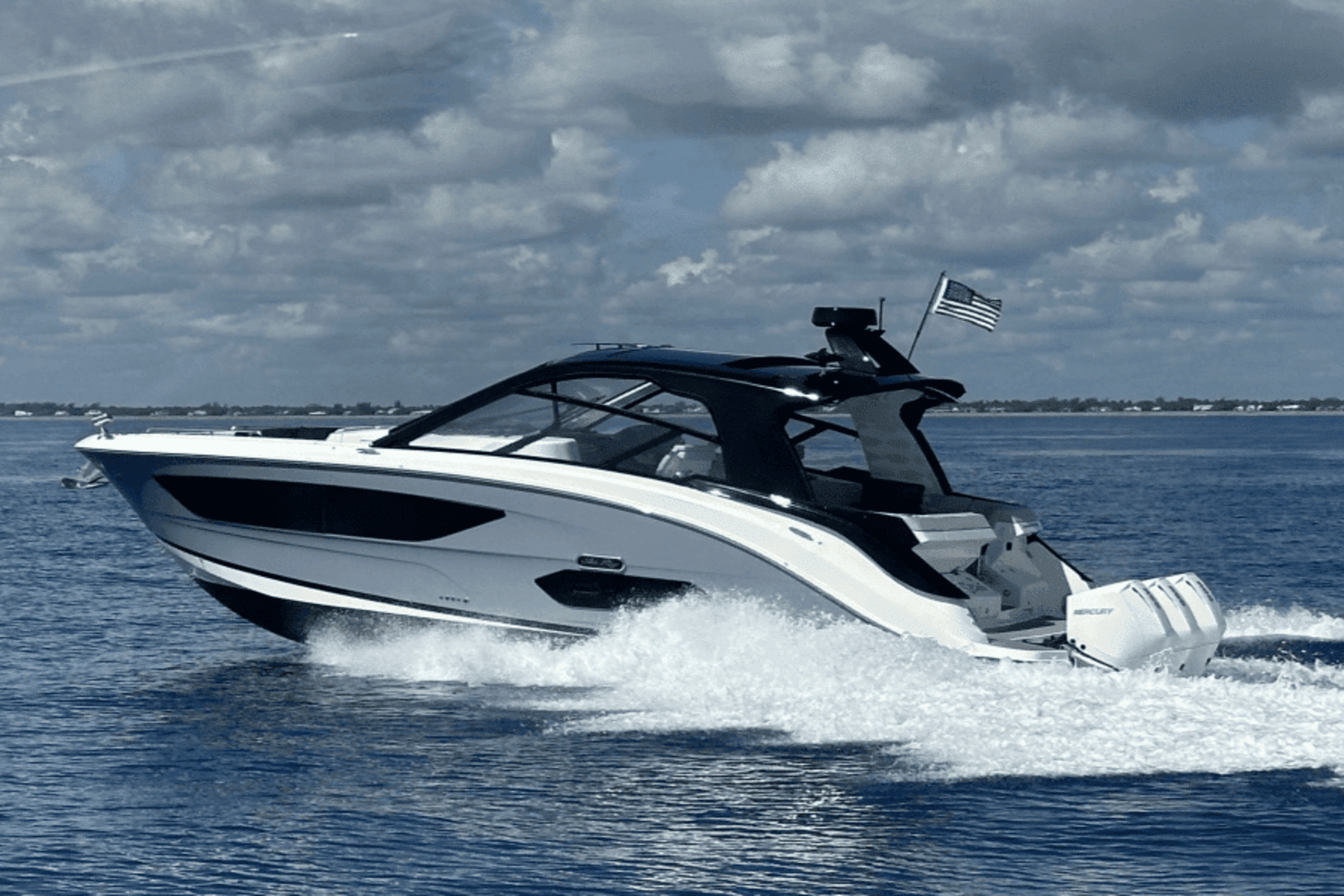 2023 Sea Ray 370 SUNDANCER OB Image Thumbnail #23