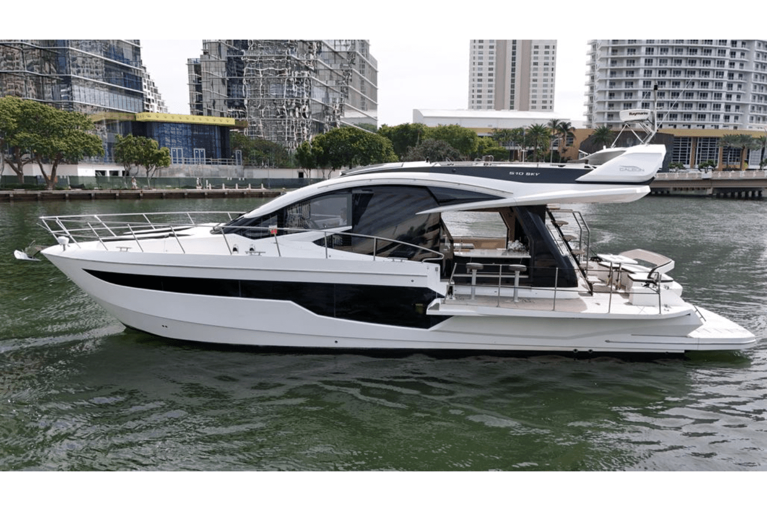 2020 Galeon
                                                             510 SKY Image Thumbnail #23