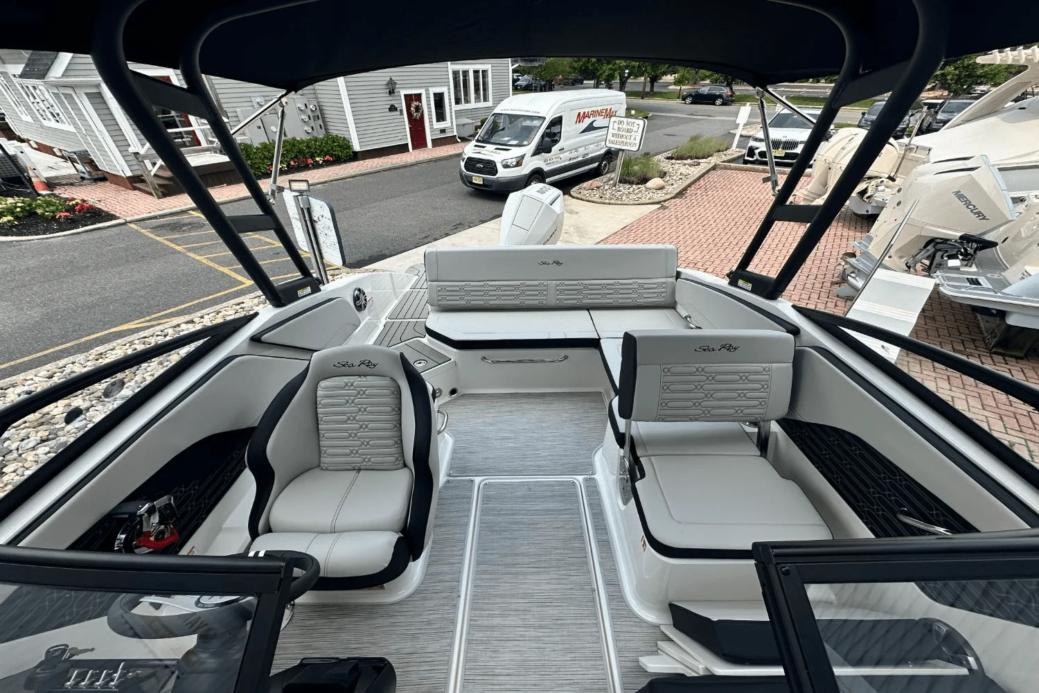 2025 Sea Ray SPX 210 Outboard Image Thumbnail #16