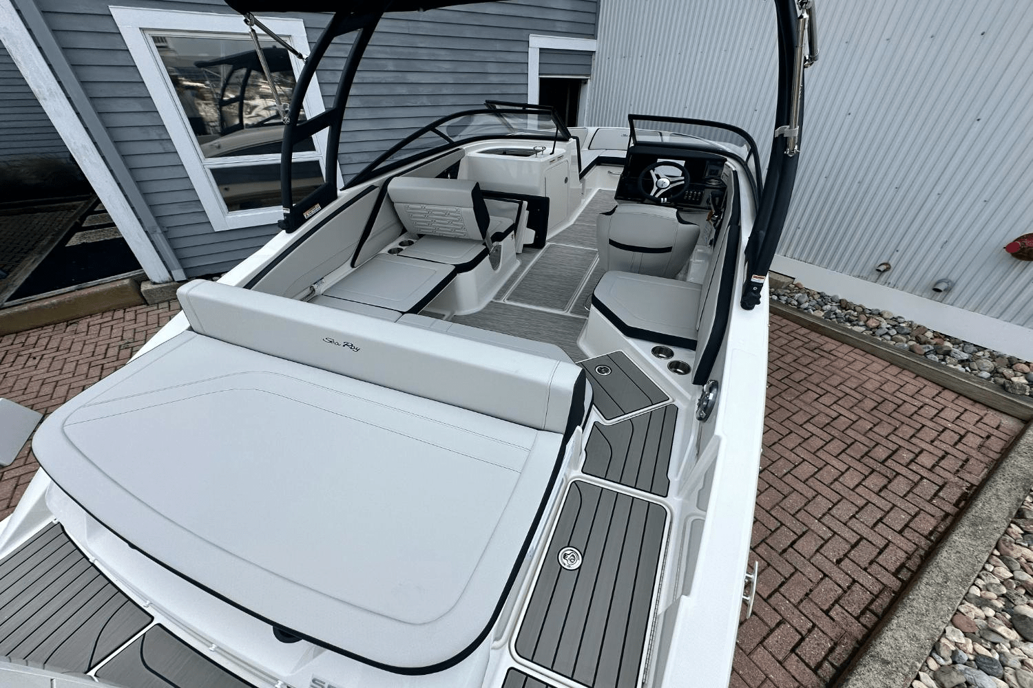 2025 Sea Ray SPX 210 Outboard Image Thumbnail #8