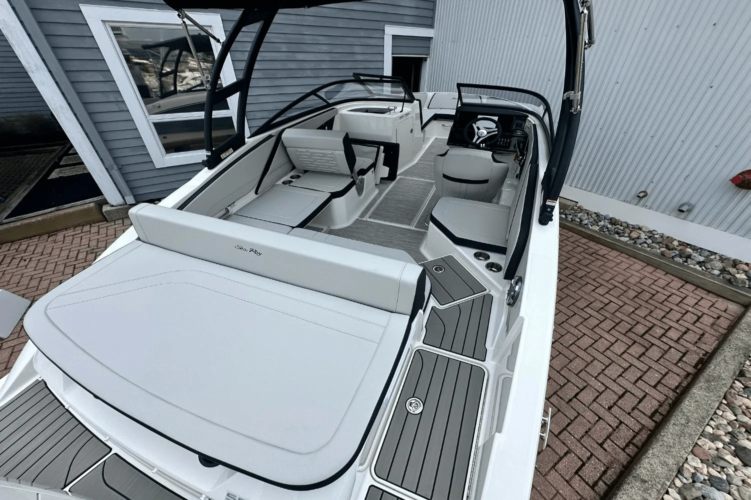 2025 Sea Ray SPX 210 Outboard Image Thumbnail #8