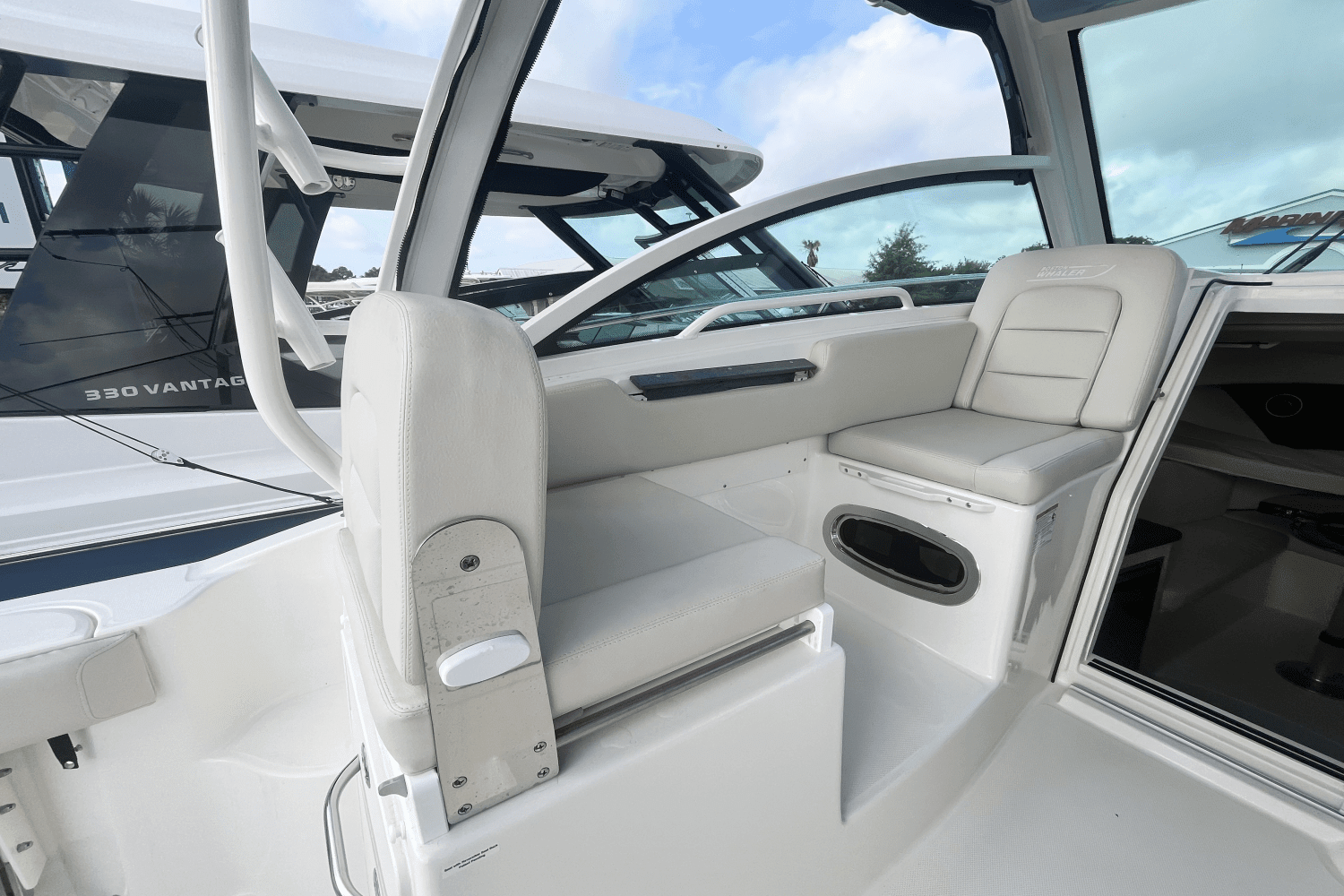 2025 Boston Whaler 285 Conquest Image Thumbnail #5