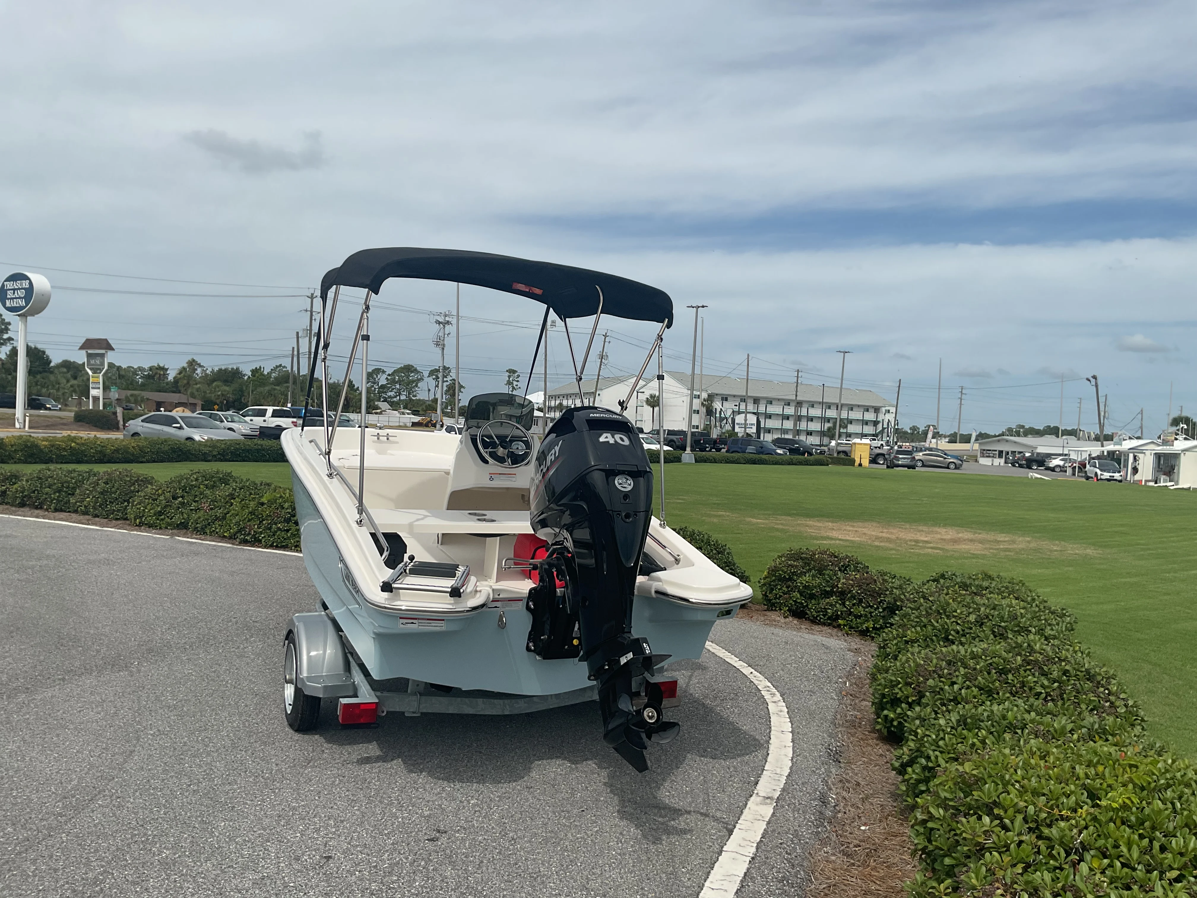 2025 Boston Whaler 130 Super Sport Image Thumbnail #7