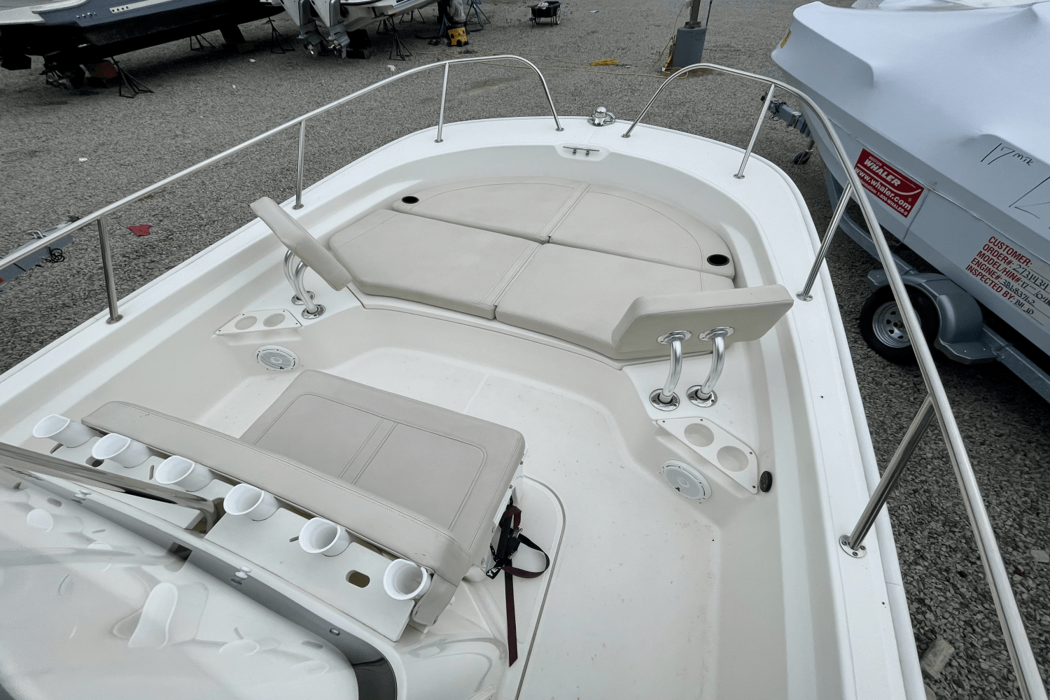 2022 Boston Whaler 21 MONTAUK Image Thumbnail #12