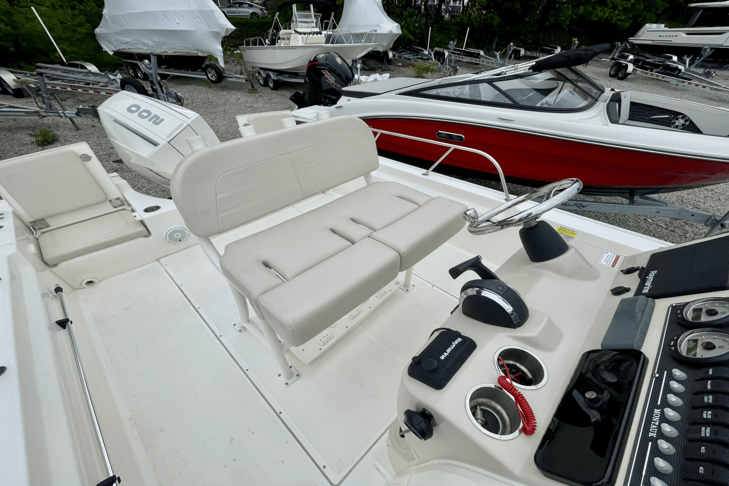 2022 Boston Whaler 21 MONTAUK Image Thumbnail #10