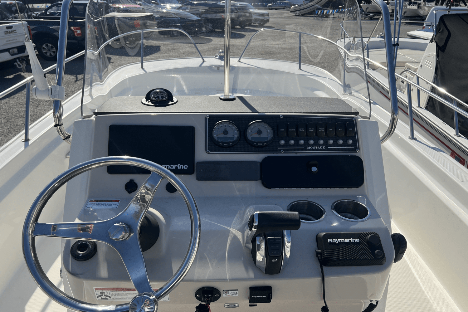 2022 Boston Whaler 21 MONTAUK Image Thumbnail #7