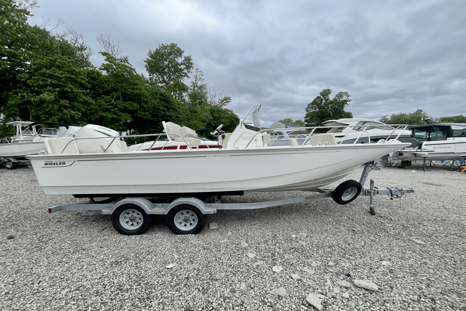 2022 Boston Whaler 21 MONTAUK Image Thumbnail #1