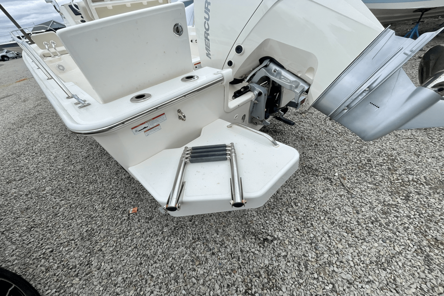 2022 Boston Whaler 21 MONTAUK Image Thumbnail #3
