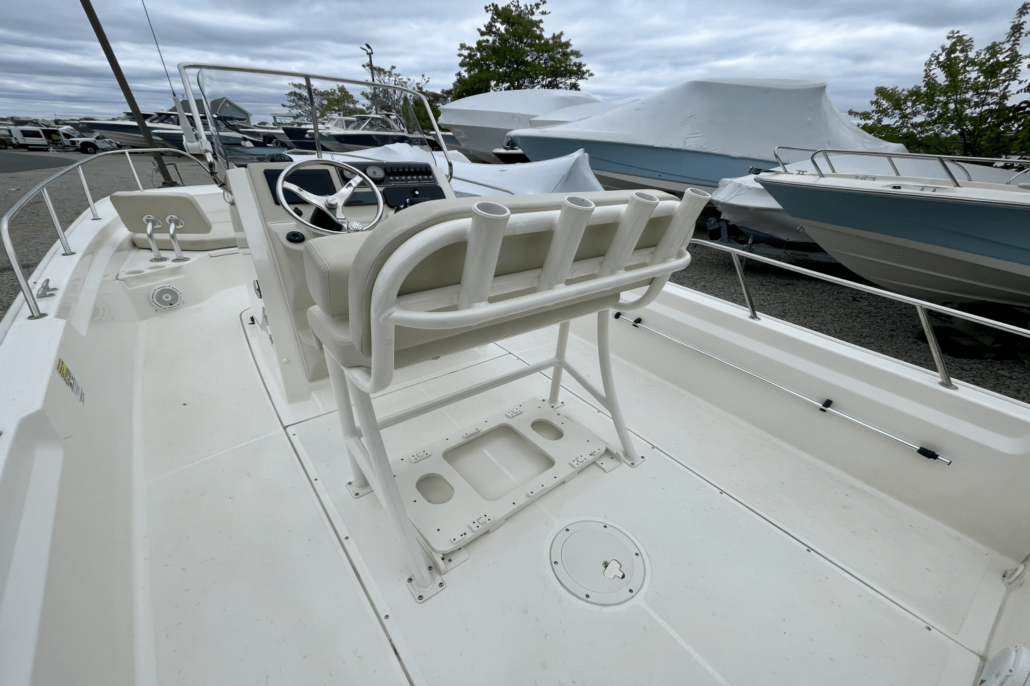 2022 Boston Whaler 21 MONTAUK Image Thumbnail #6