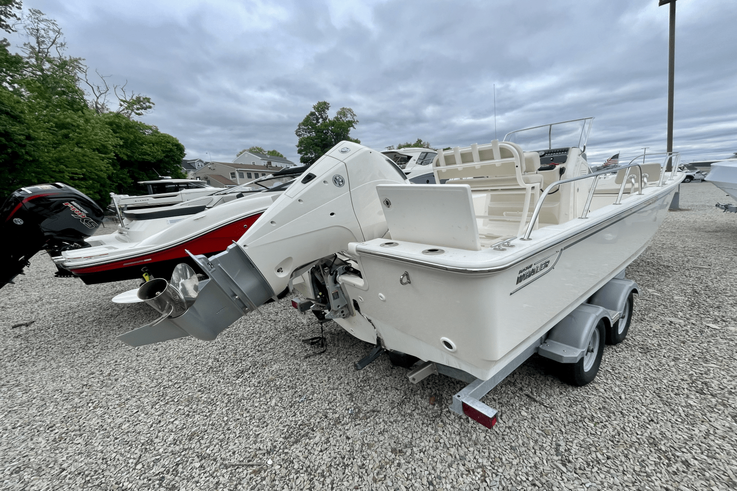 2022 Boston Whaler 21 MONTAUK Image Thumbnail #2