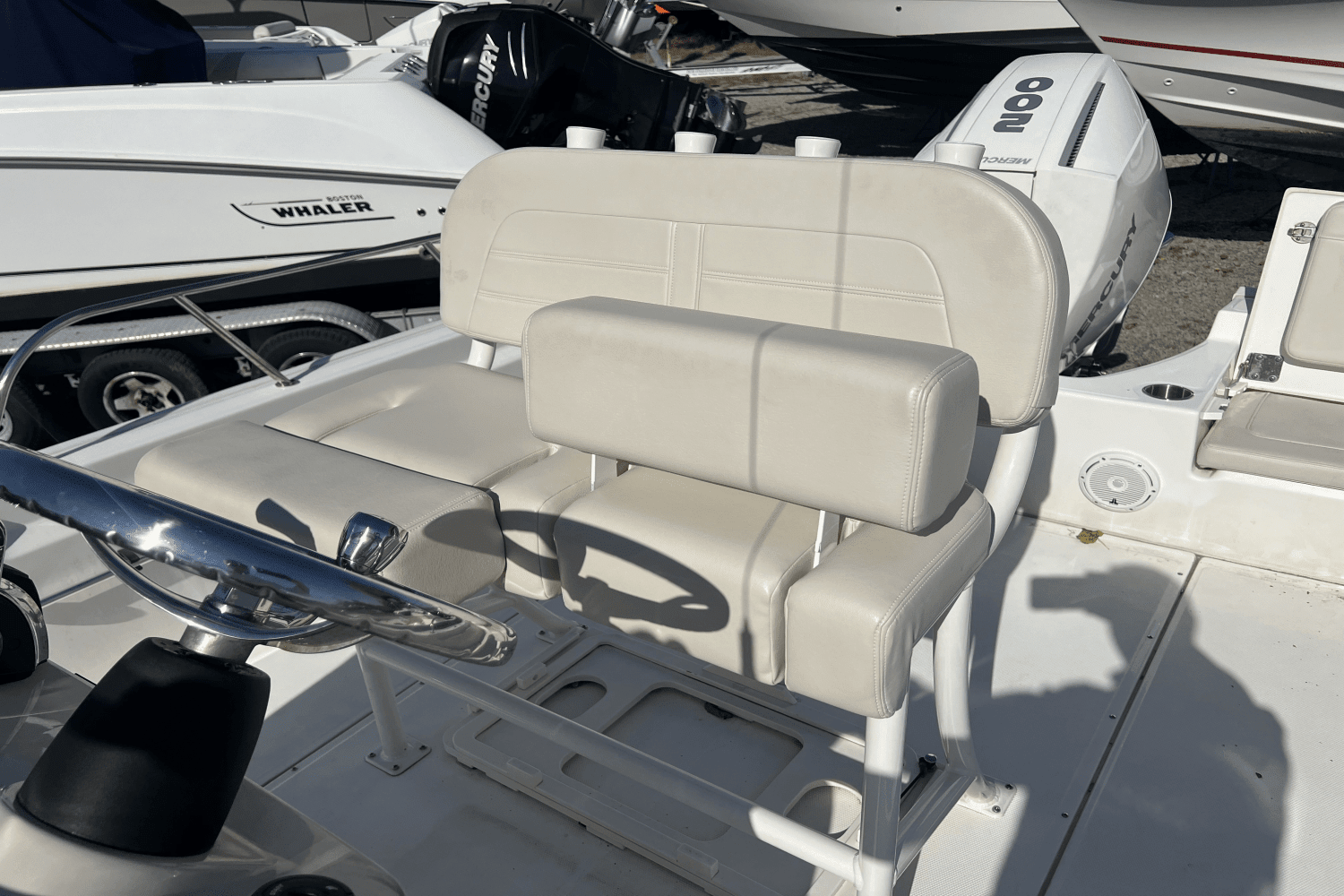 2022 Boston Whaler 21 MONTAUK Image Thumbnail #9