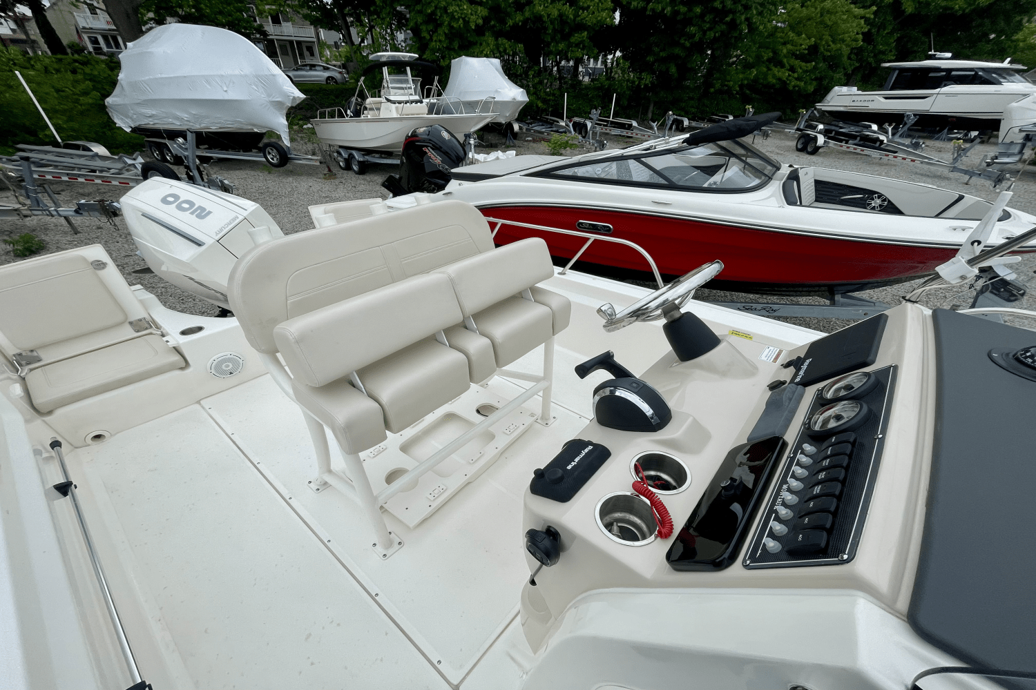 2022 Boston Whaler 21 MONTAUK Image Thumbnail #9