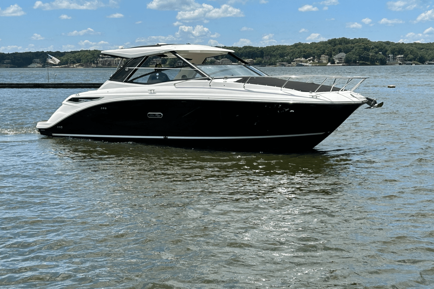 2025 Sea Ray Sundancer 320 Image Thumbnail #0