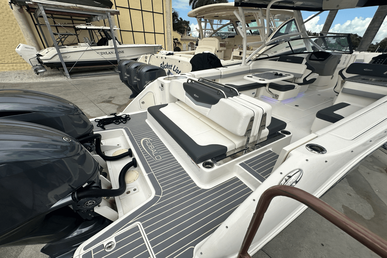 2022 Robalo R317 DUAL CONSOLE Image Thumbnail #20