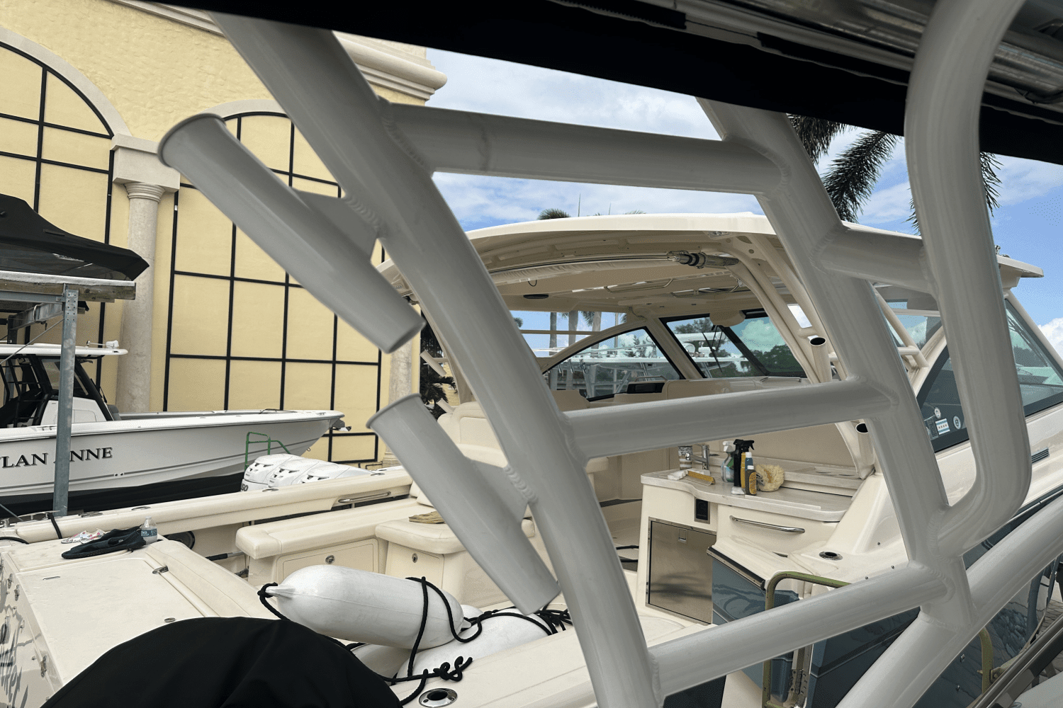 2022 Robalo R317 DUAL CONSOLE Image Thumbnail #29