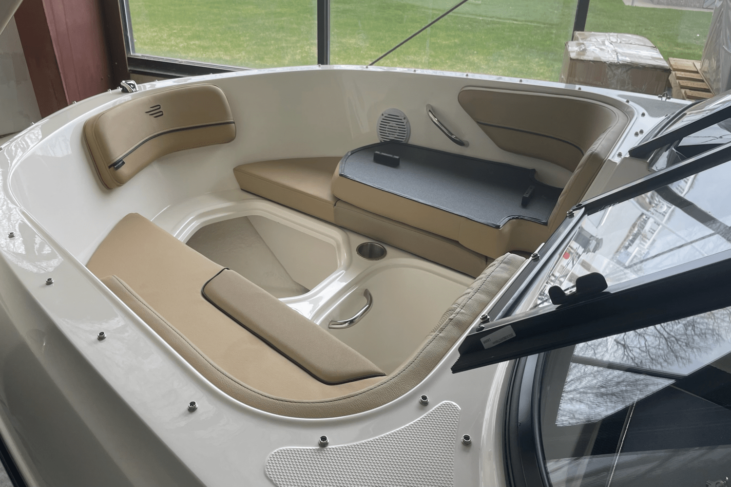 2025 Bayliner VR4OB Image Thumbnail #21