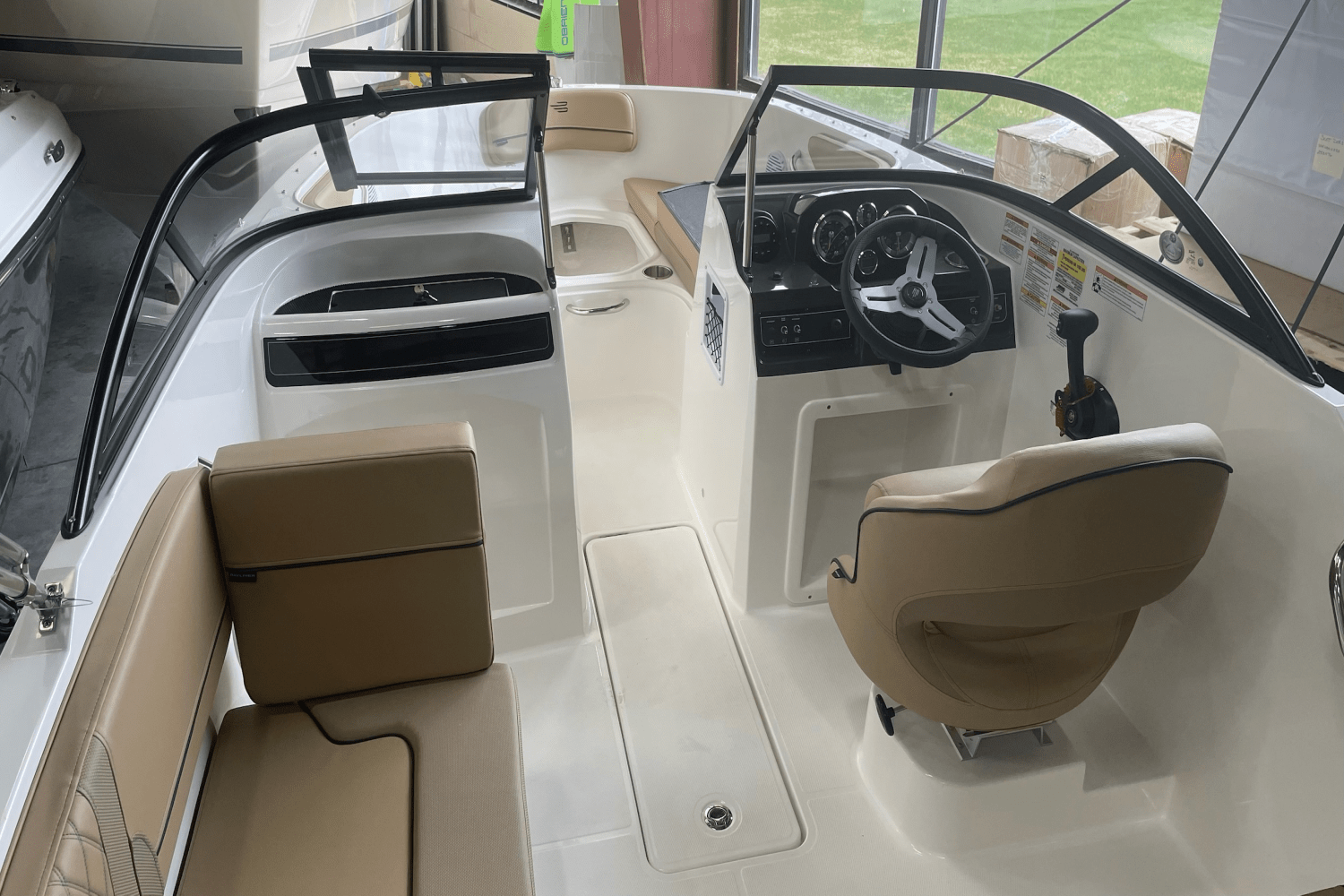 2025 Bayliner VR4OB Image Thumbnail #17