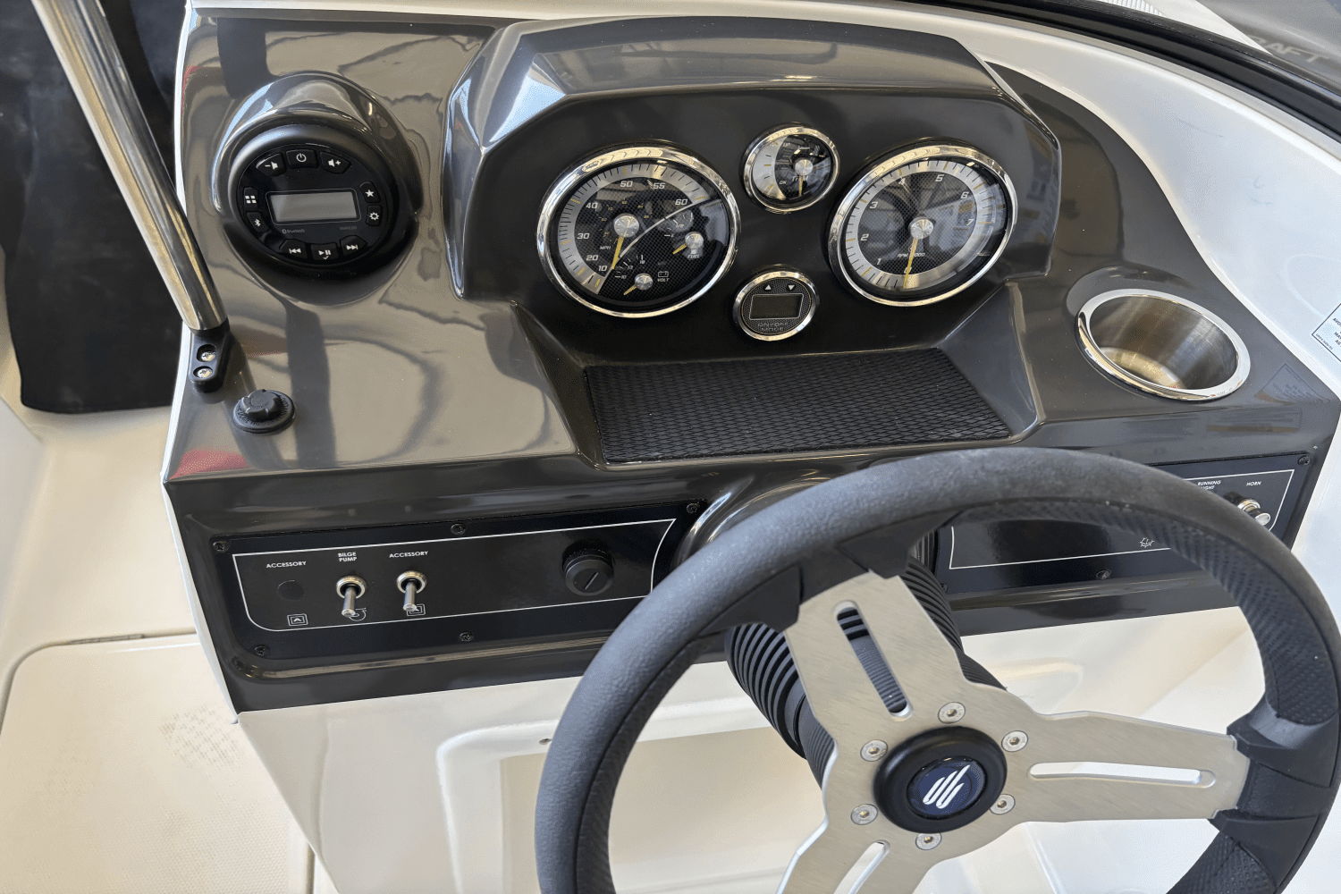 2025 Bayliner
                                                             VR4OB Image Thumbnail #8