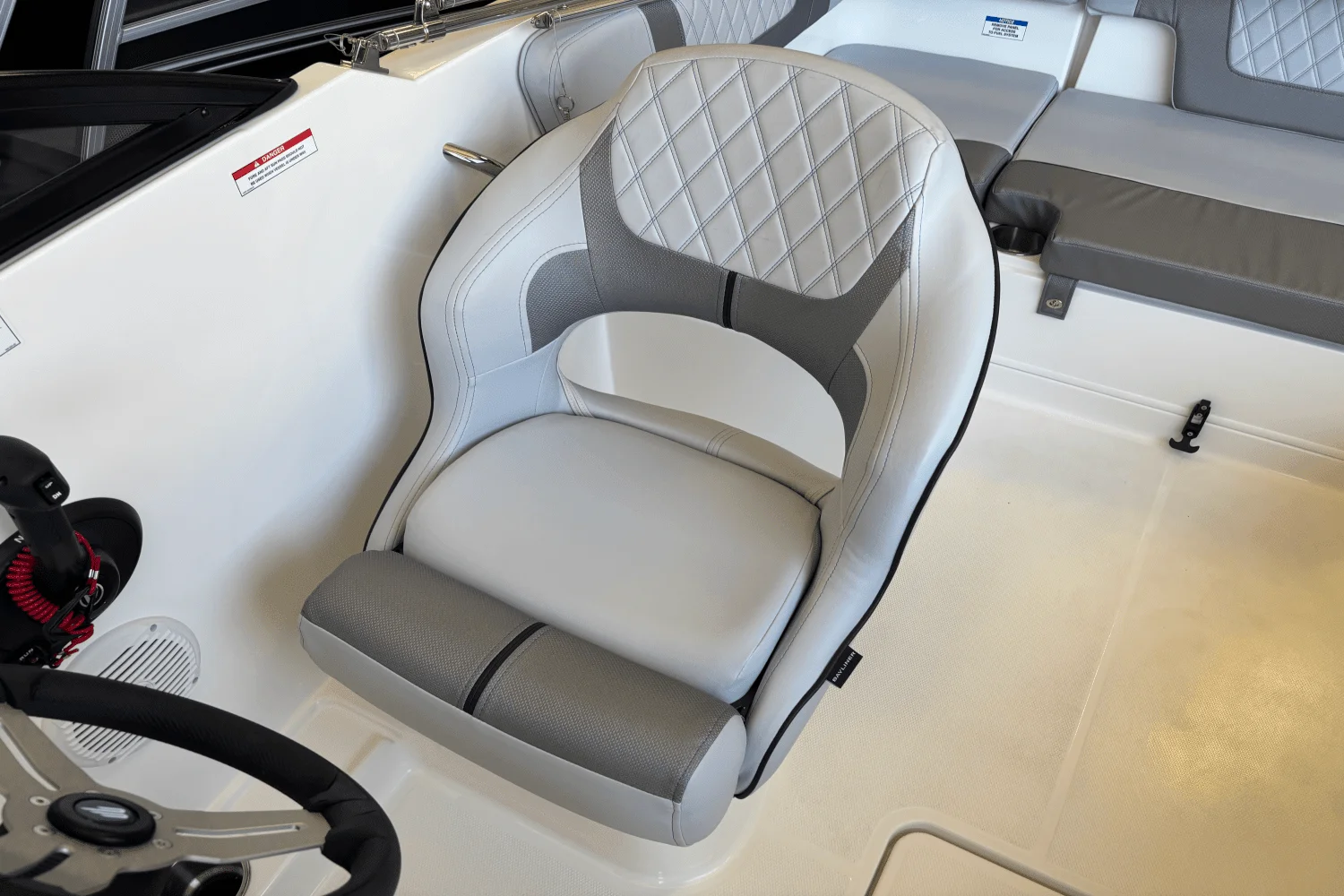 2025 Bayliner VR4OB Image Thumbnail #7