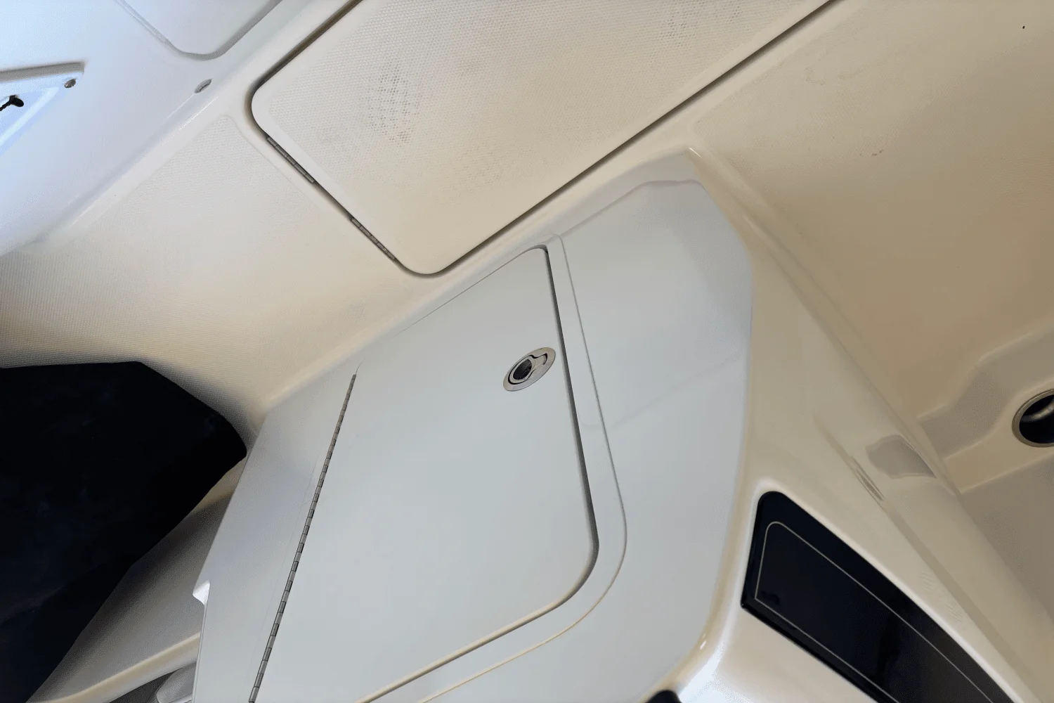 2025 Bayliner VR4OB Image Thumbnail #23