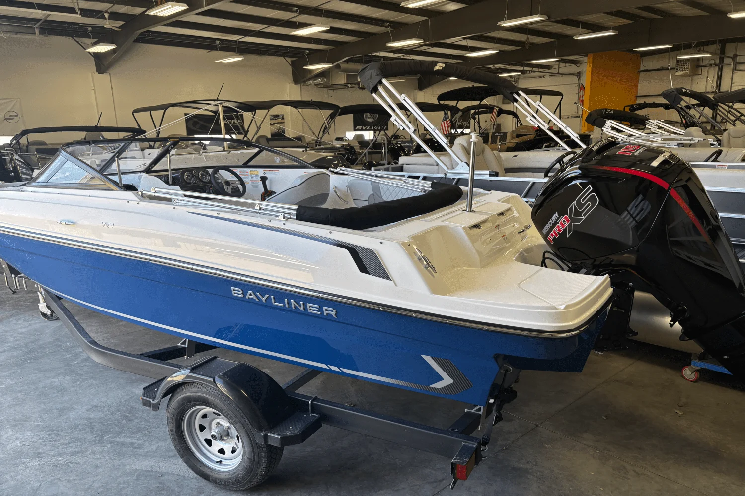 2025 Bayliner VR4OB Image Thumbnail #2