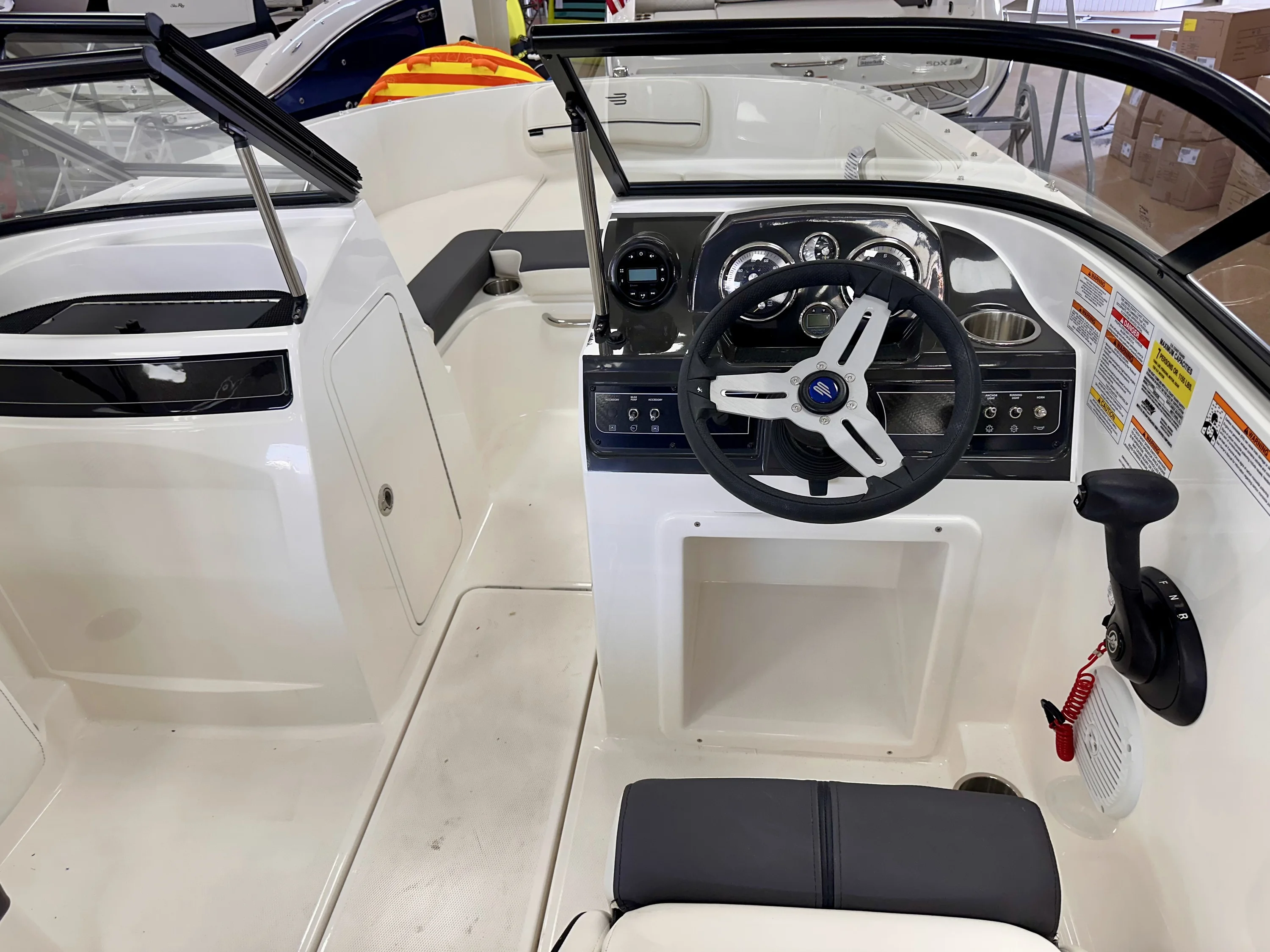 2025 Bayliner VR4OB Image Thumbnail #16