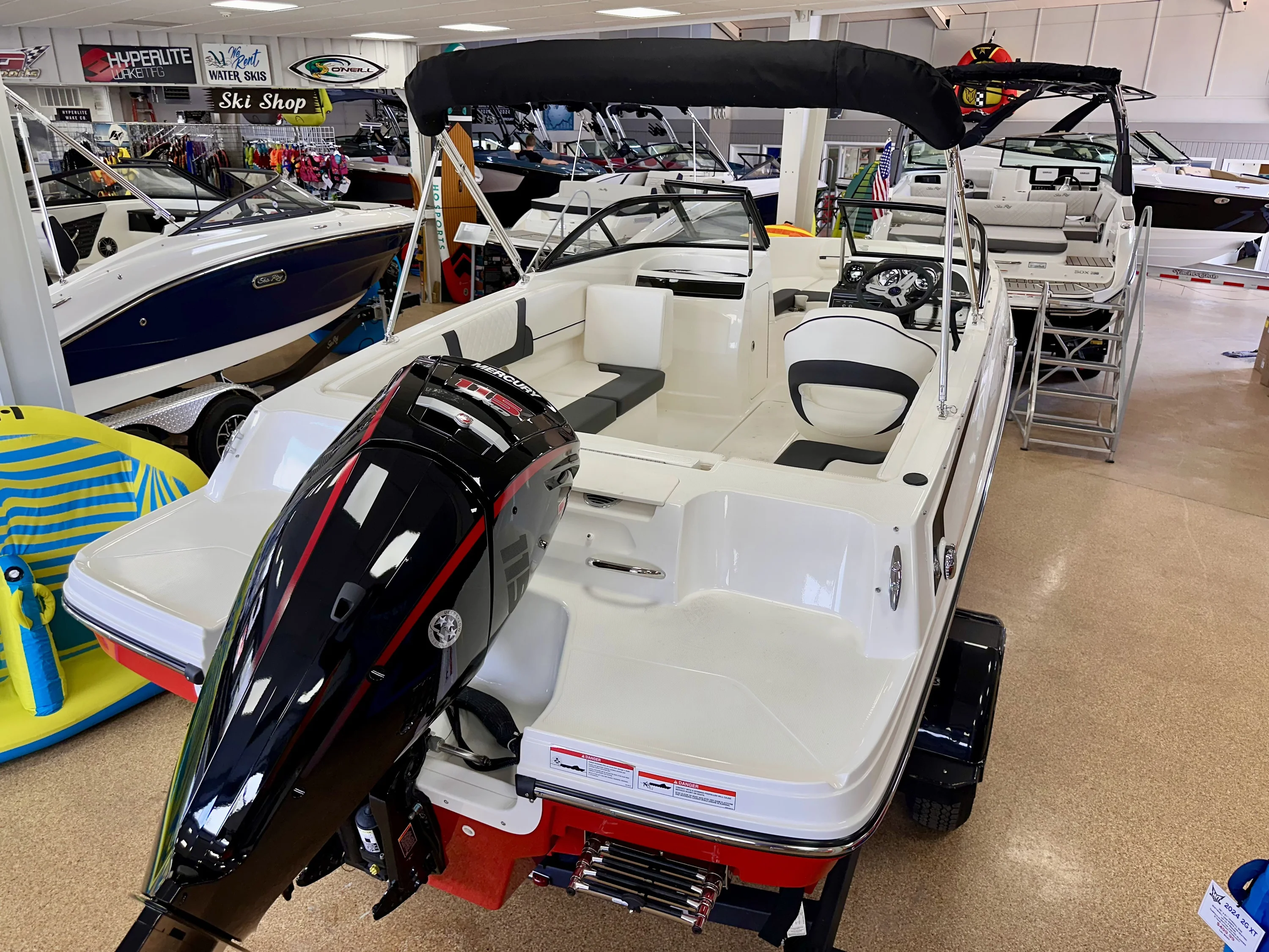 2025 Bayliner VR4OB Image Thumbnail #9