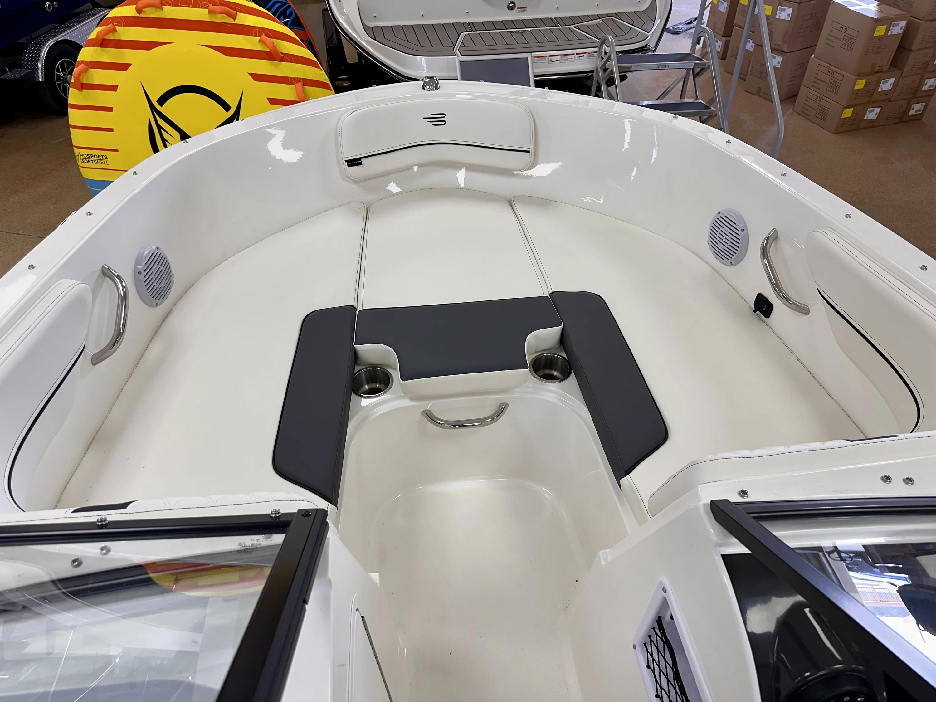 2025 Bayliner VR4OB Image Thumbnail #17