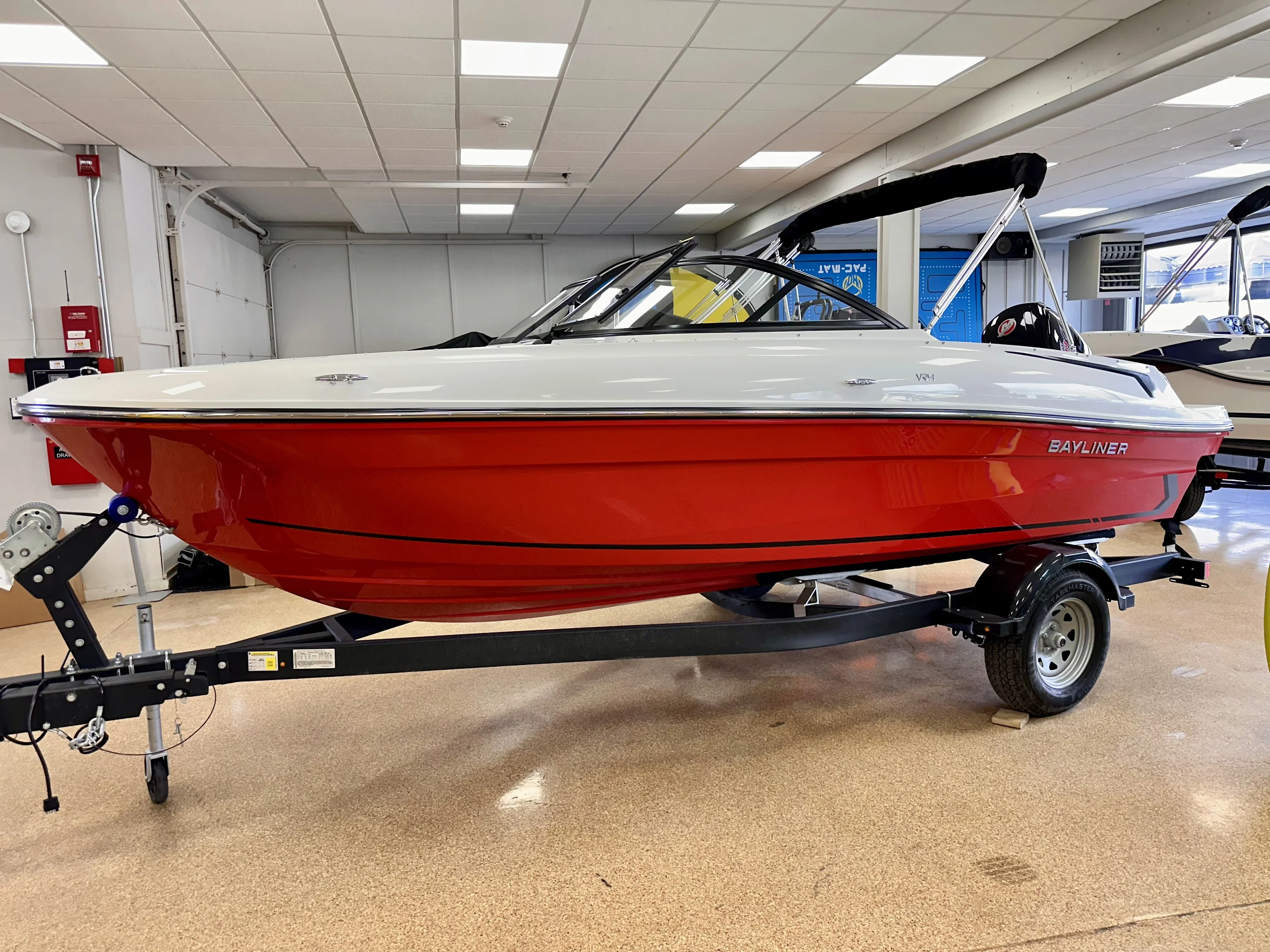 2025 Bayliner VR4OB Image Thumbnail #7