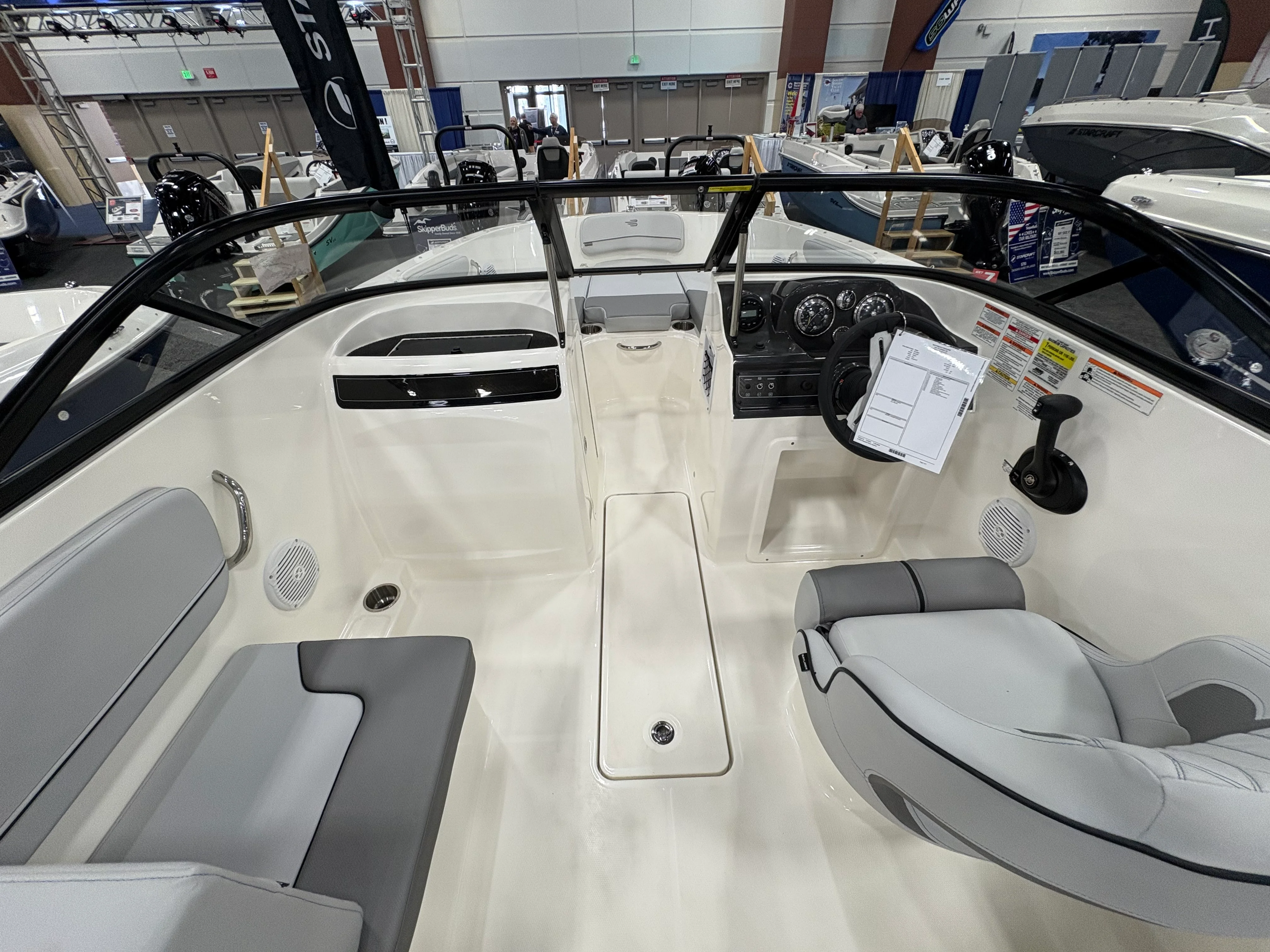 2025 Bayliner VR4OB Image Thumbnail #24