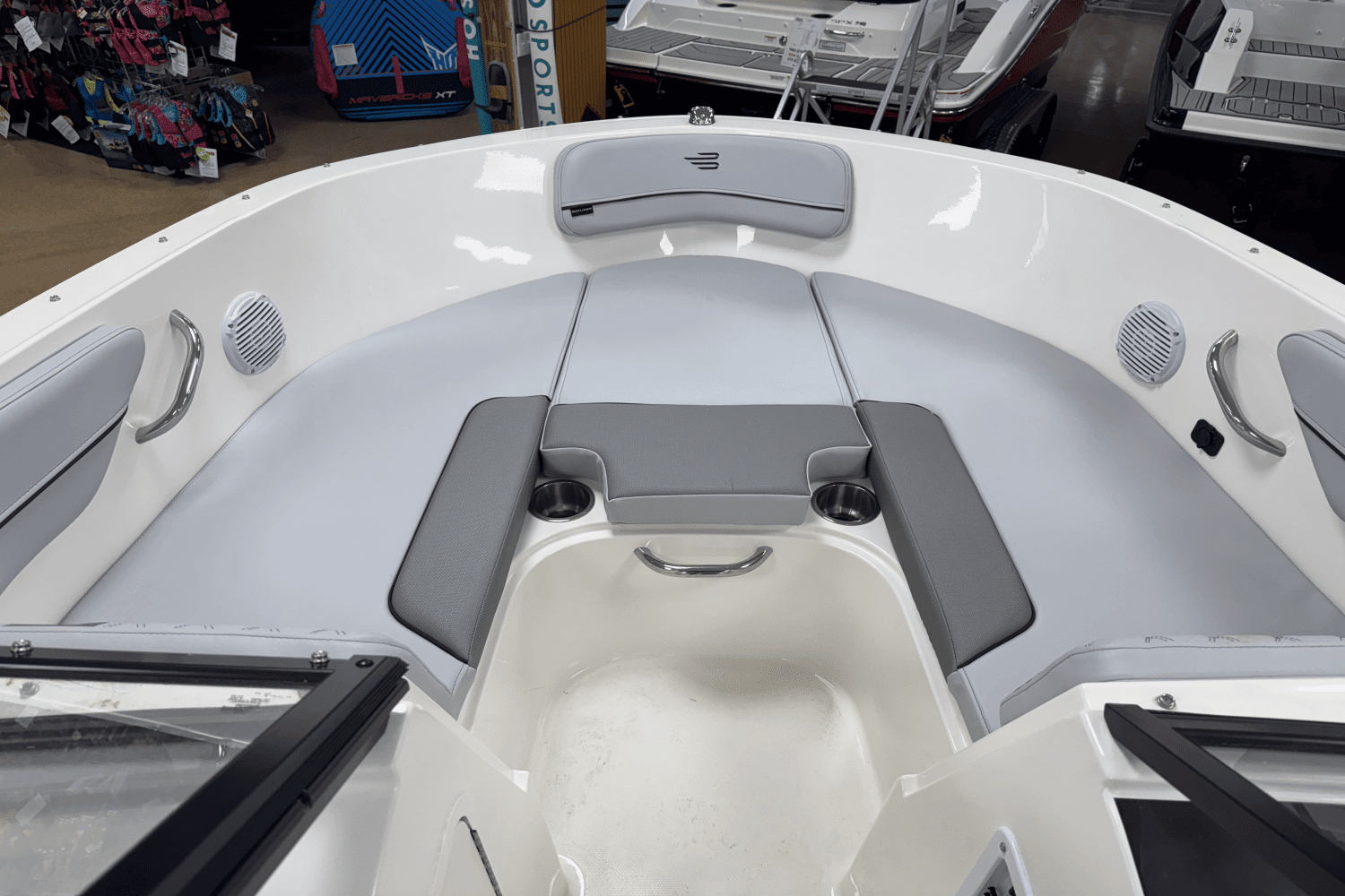 2025 Bayliner
                                                             VR4OB Image Thumbnail #3