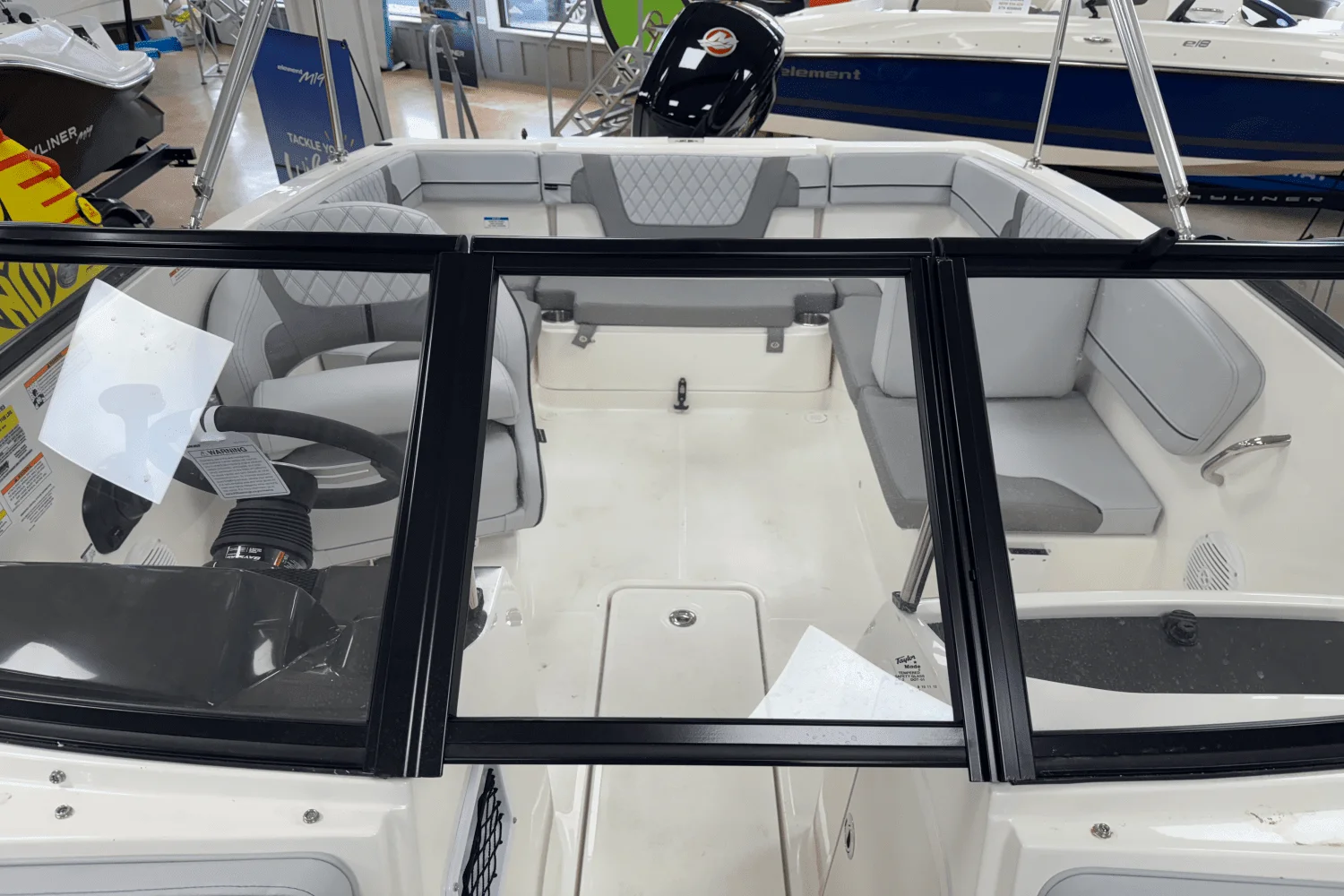 2025 Bayliner VR4OB Image Thumbnail #6