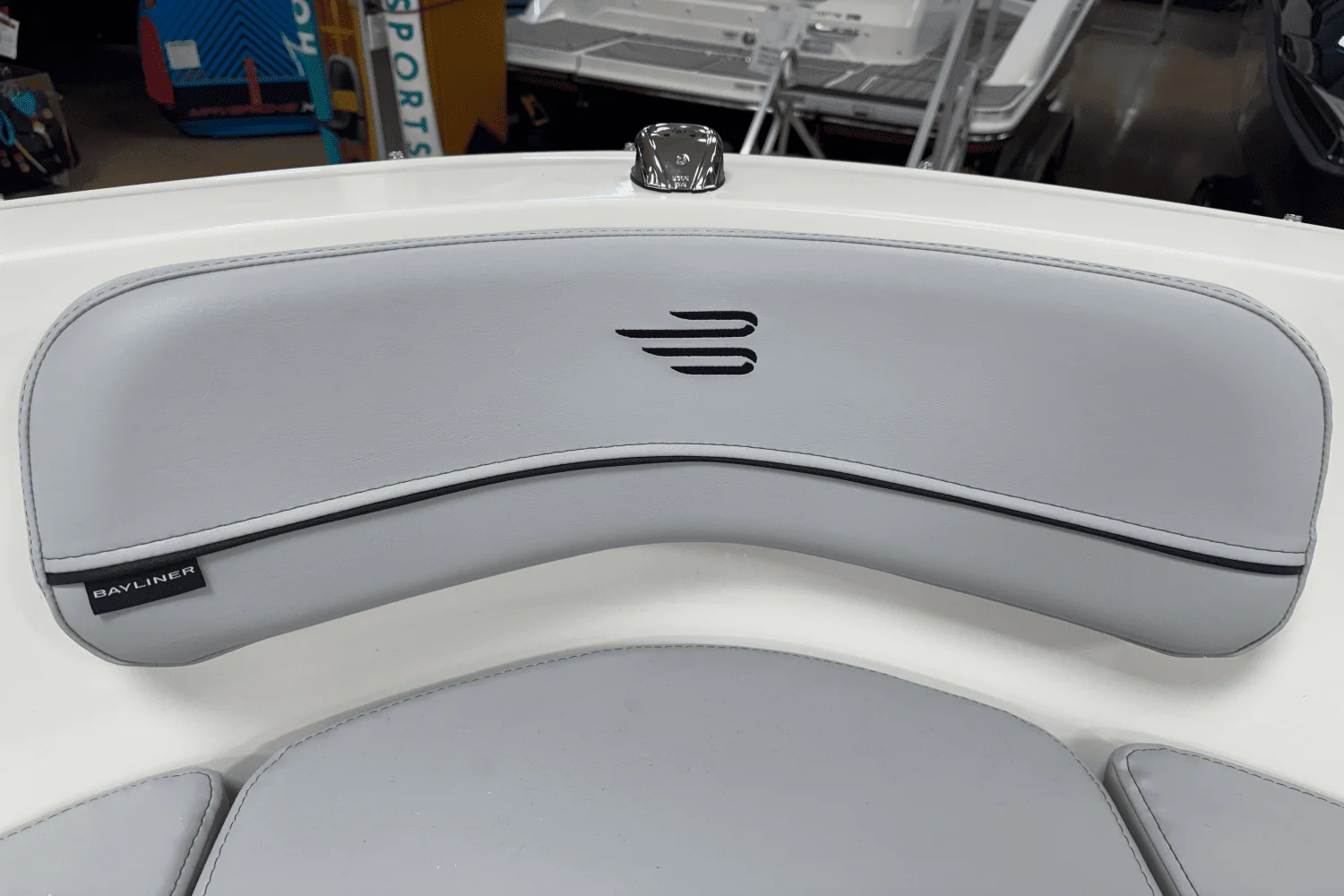 2025 Bayliner VR4OB Image Thumbnail #4