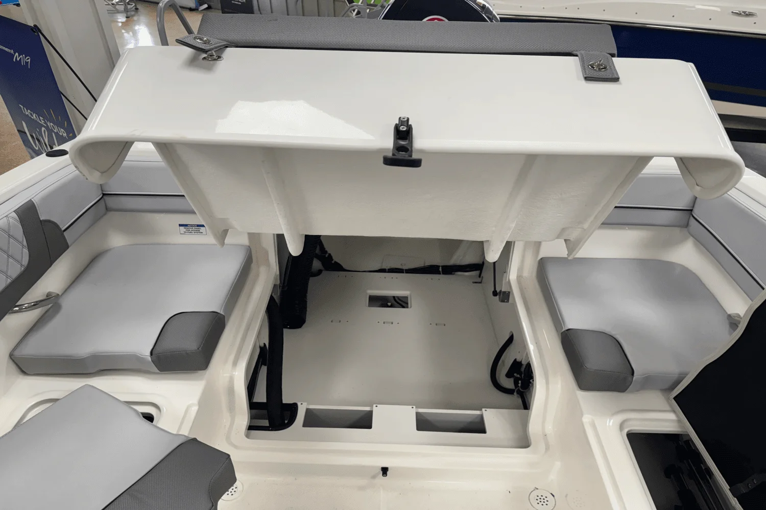 2025 Bayliner VR4OB Image Thumbnail #13