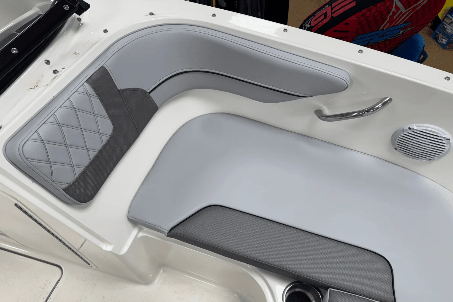 2025 Bayliner VR4OB Image Thumbnail #5