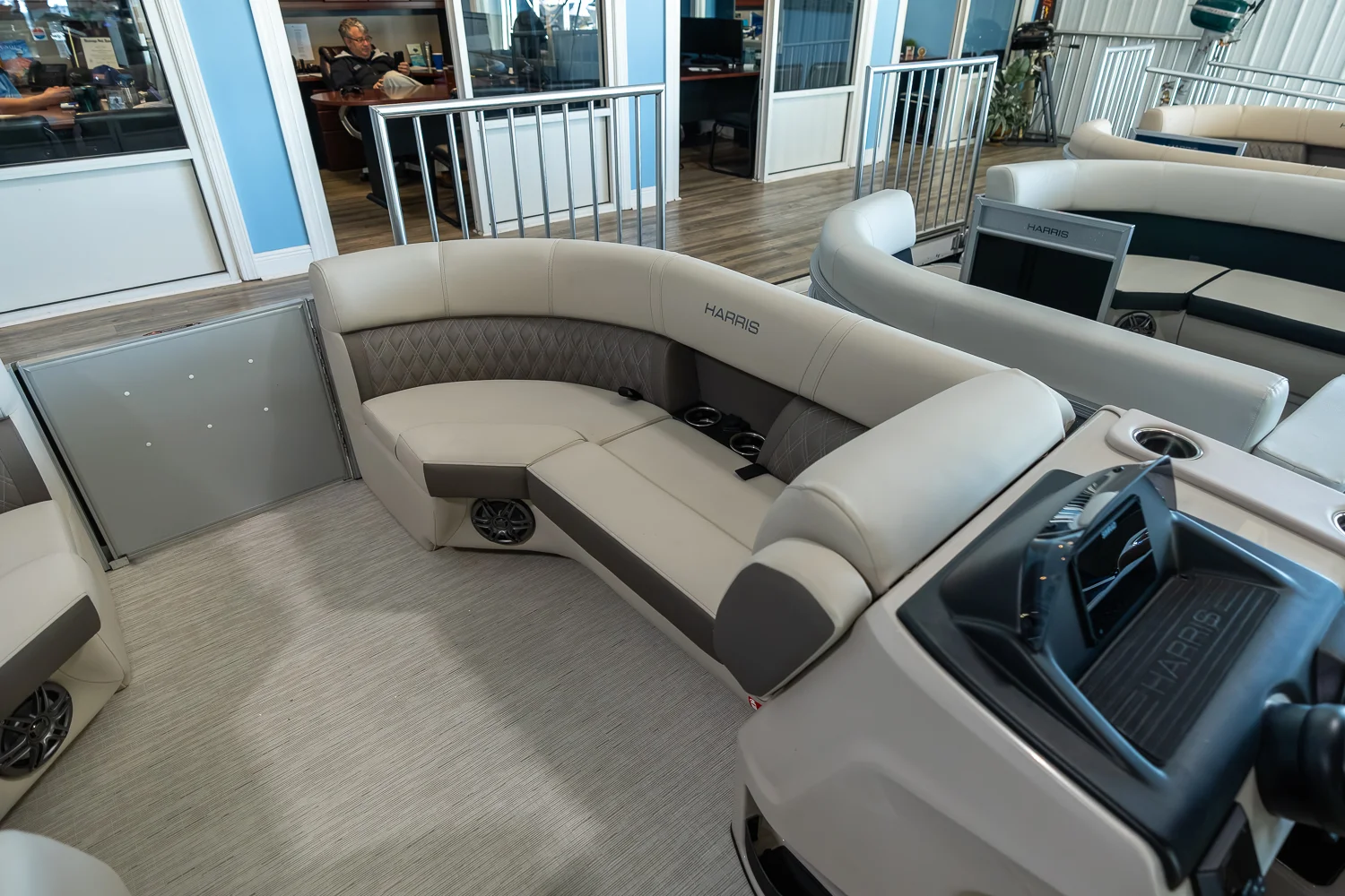 2025 Harris Sunliner 230 Sport Image Thumbnail #8