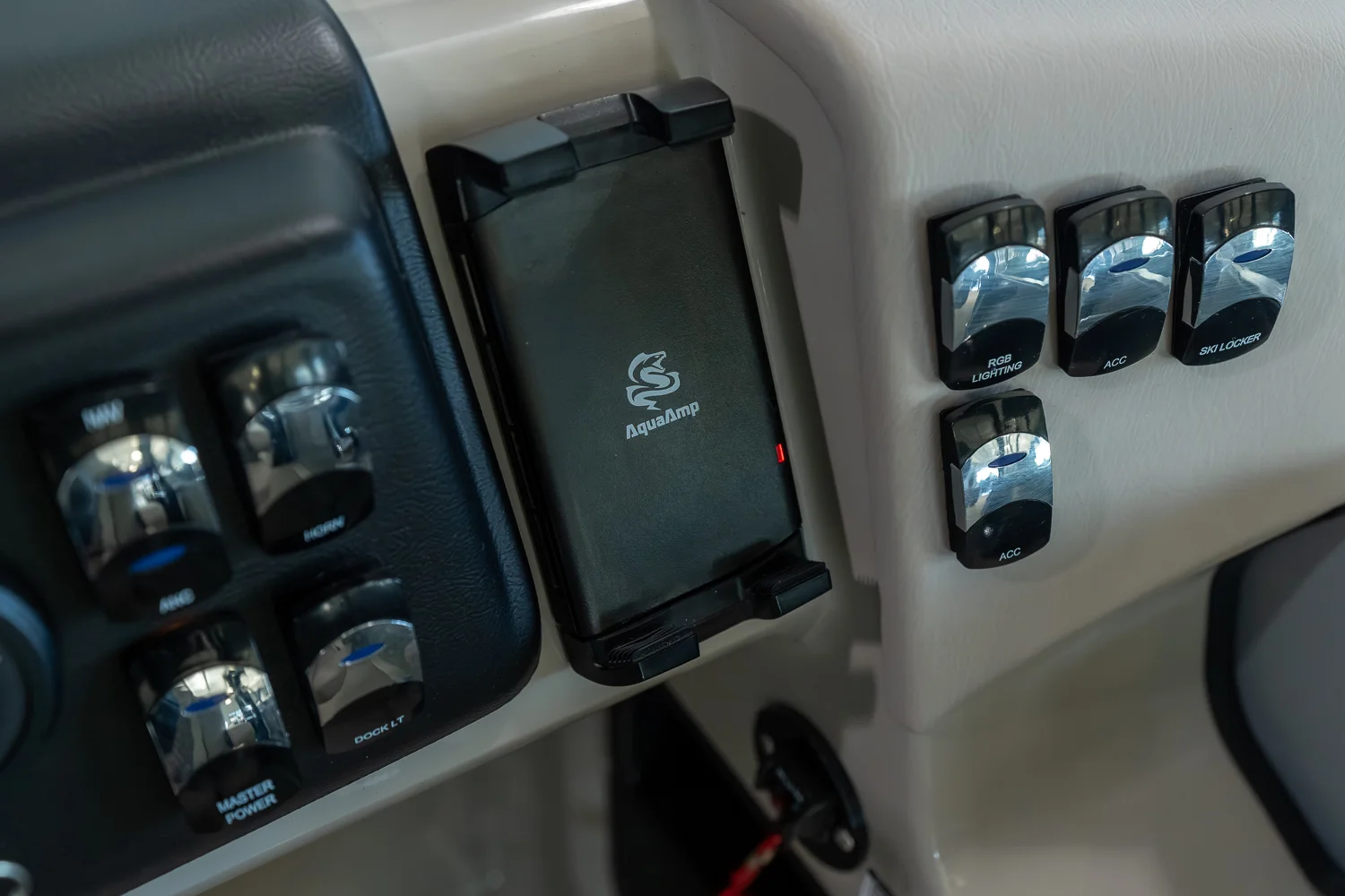 2025 Harris Sunliner 230 Sport Image Thumbnail #16