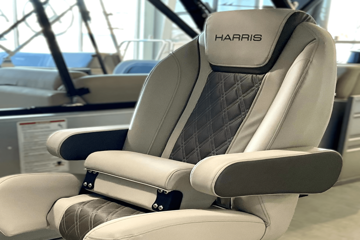 2025 Harris Sunliner 230 Sport Image Thumbnail #15