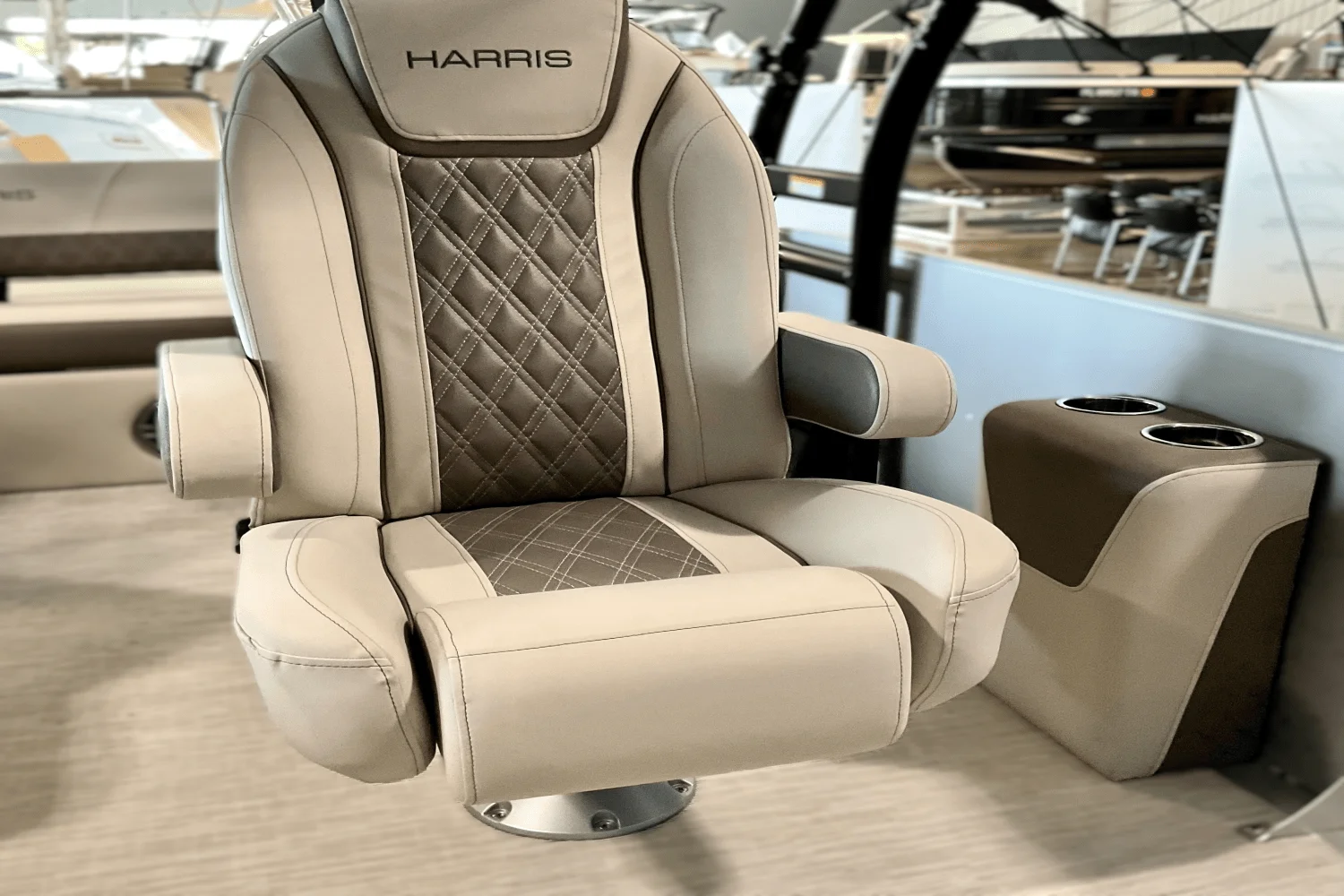 2025 Harris Sunliner 230 Sport Image Thumbnail #16