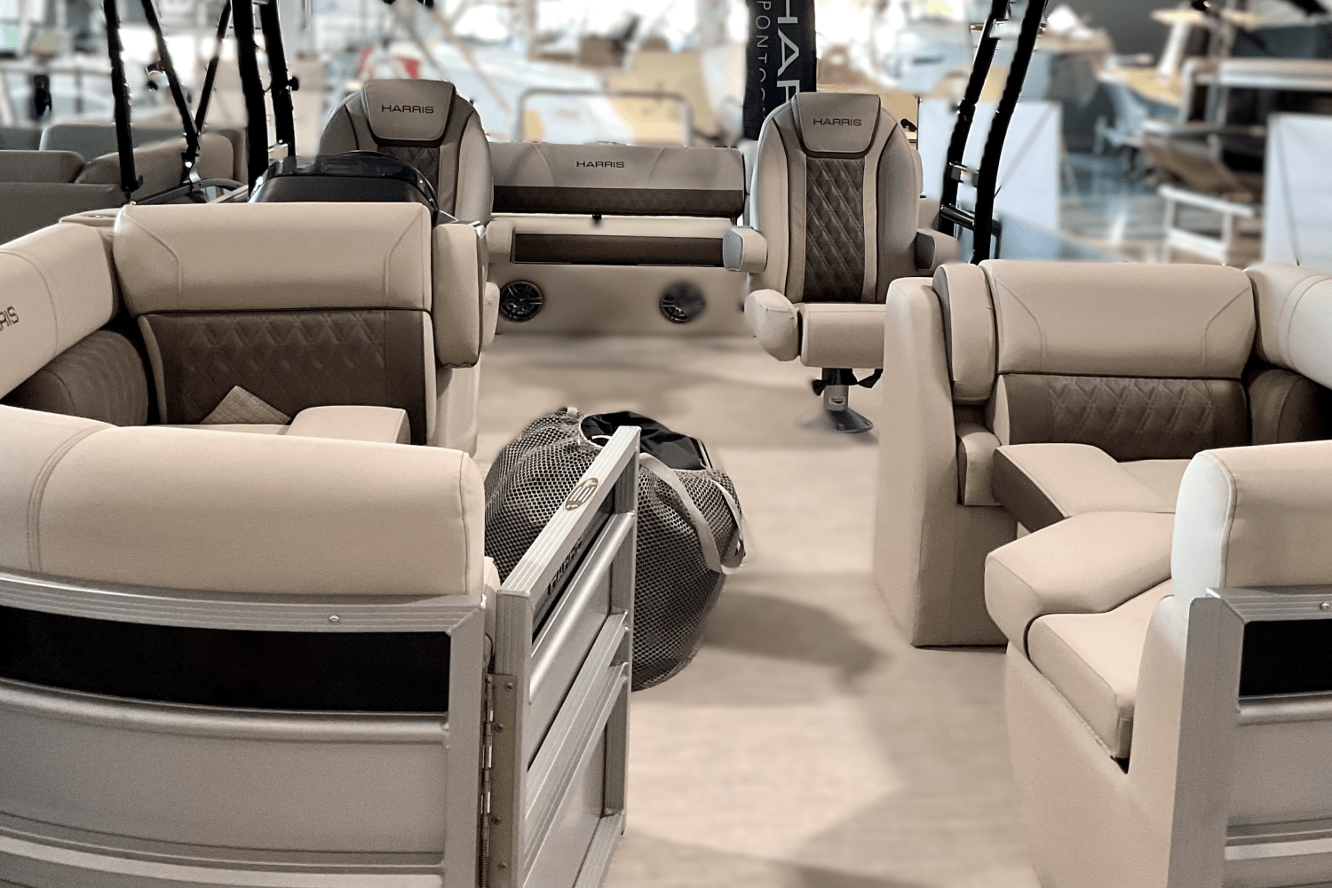 2025 Harris Sunliner 230 Sport Image Thumbnail #12