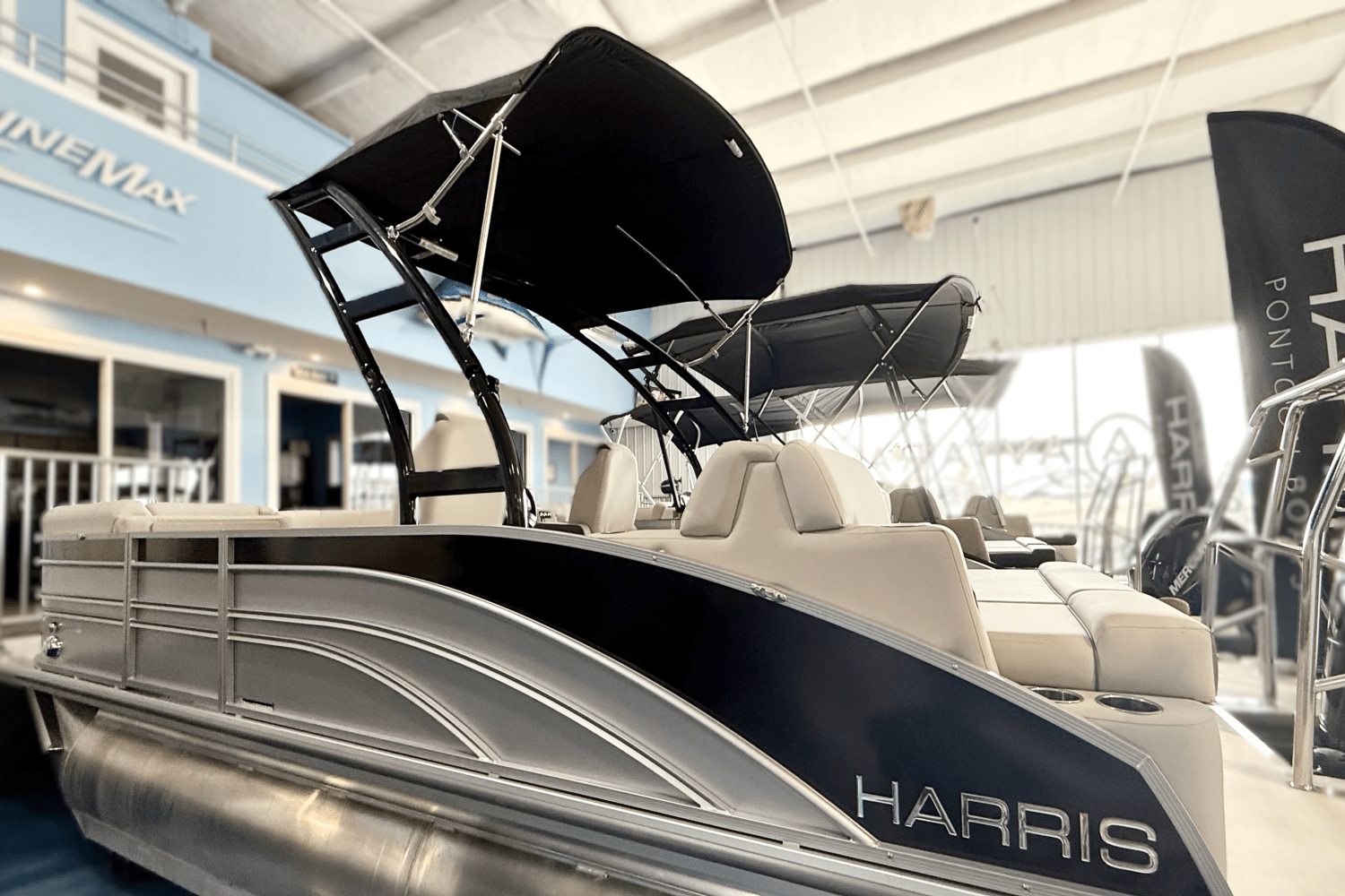 2025 Harris Sunliner 230 Sport Image Thumbnail #2