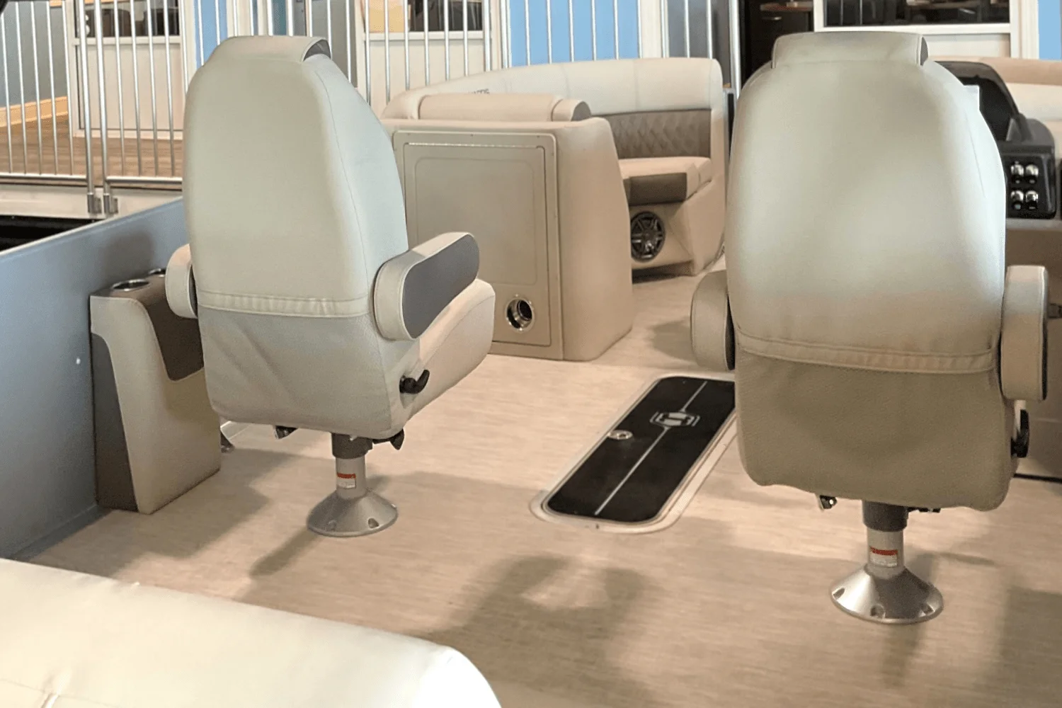 2025 Harris Sunliner 230 Sport Image Thumbnail #11